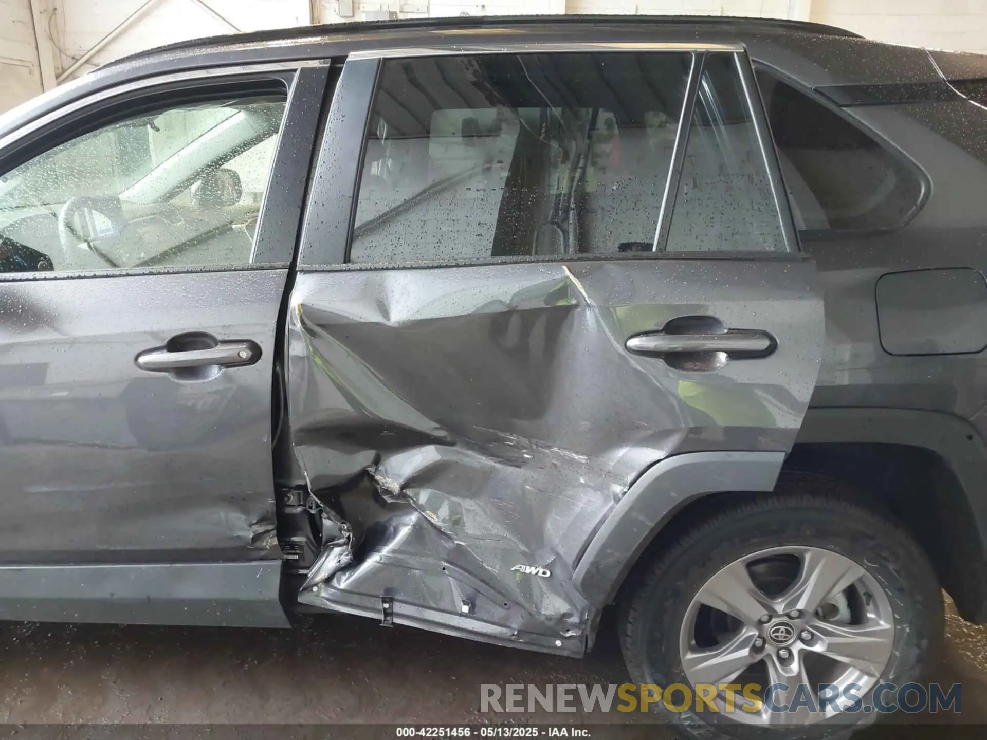6 Photograph of a damaged car JTMRWRFV8SJ063275 TOYOTA RAV4 HYBRID 2025