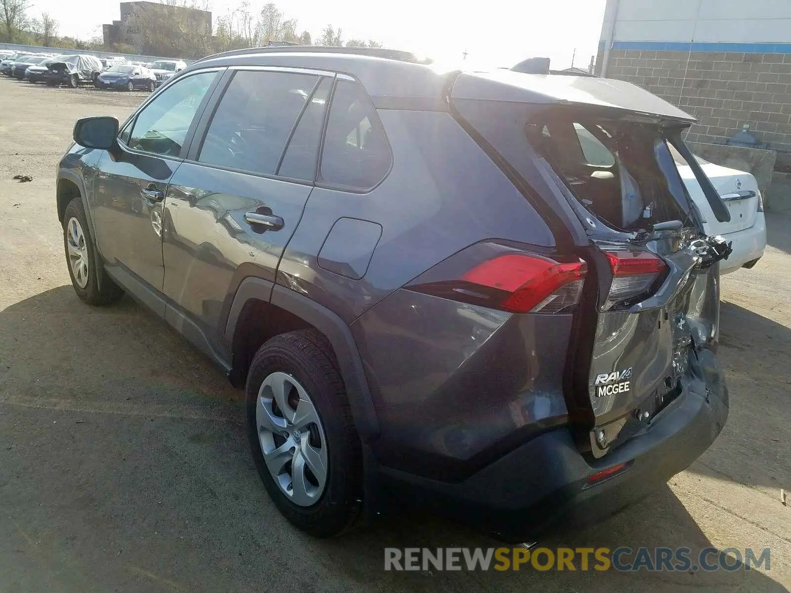 3 Фотография поврежденного автомобиля 2T3F1RFV3KC021066 TOYOTA RAV4 LE 2019
