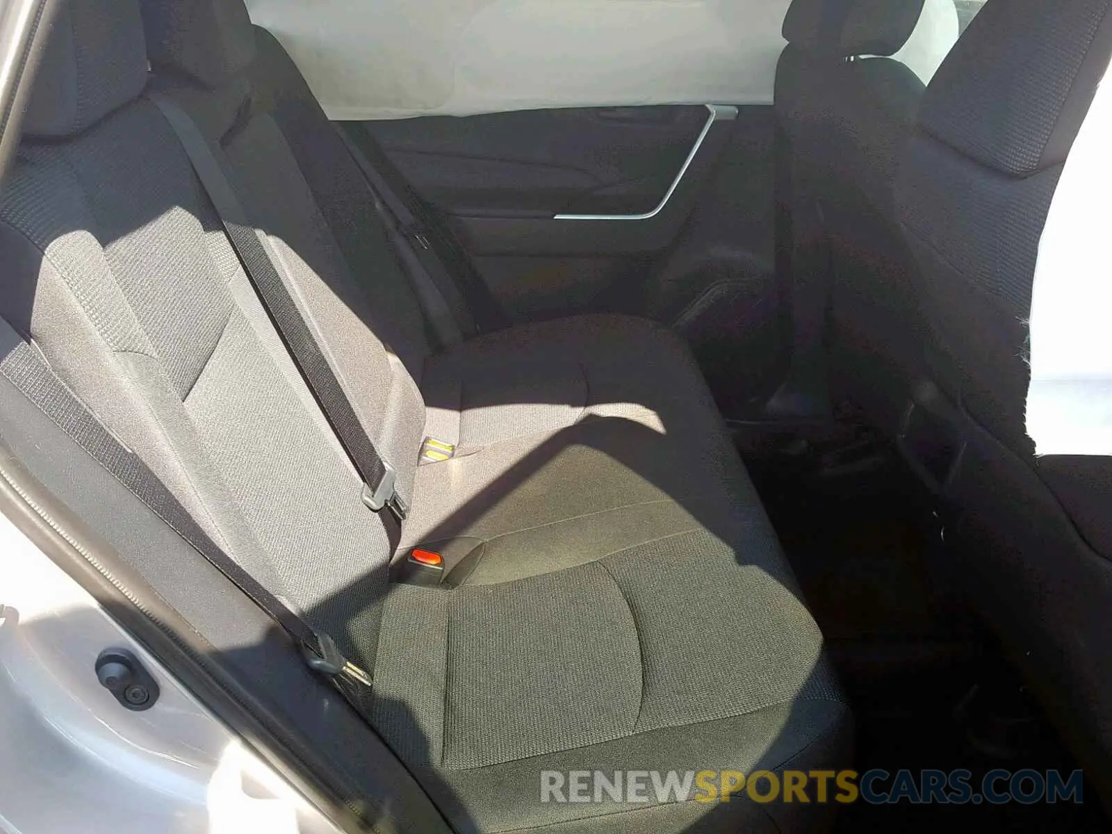 6 Photograph of a damaged car 2T3F1RFV9KC013134 TOYOTA RAV4 LE 2019