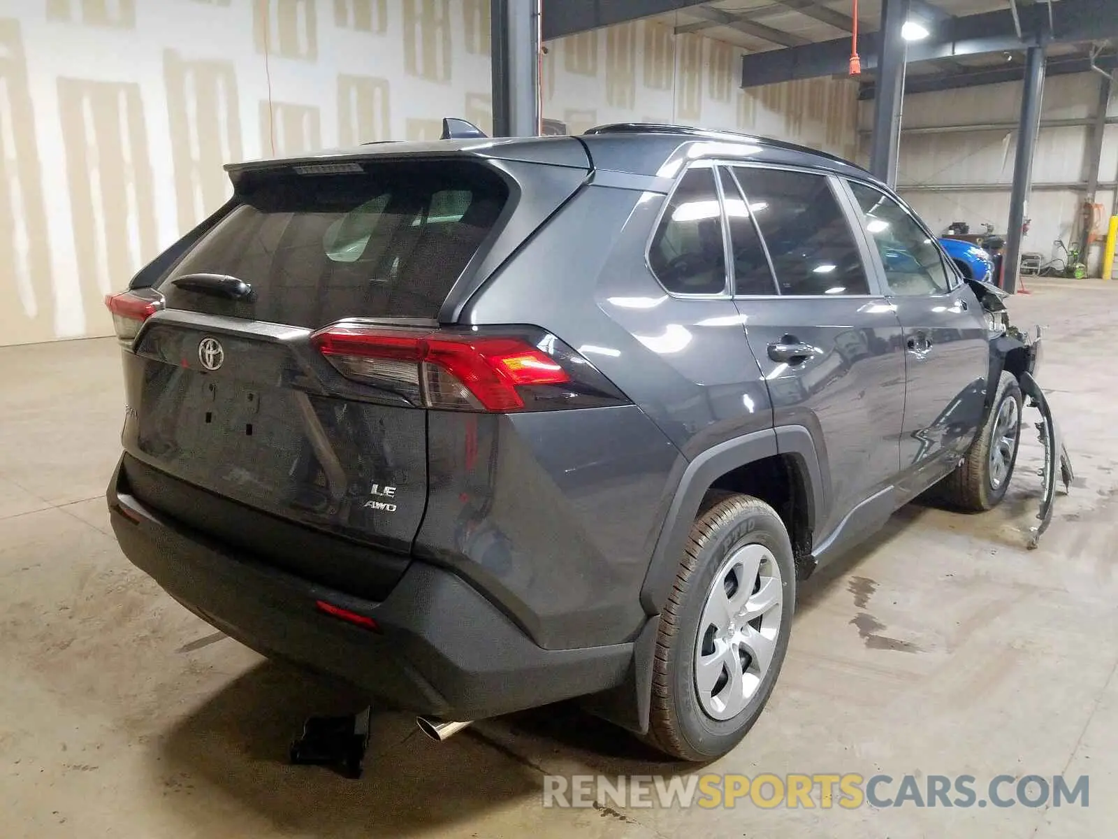 4 Фотография поврежденного автомобиля 2T3G1RFV0KW083883 TOYOTA RAV4 LE 2019