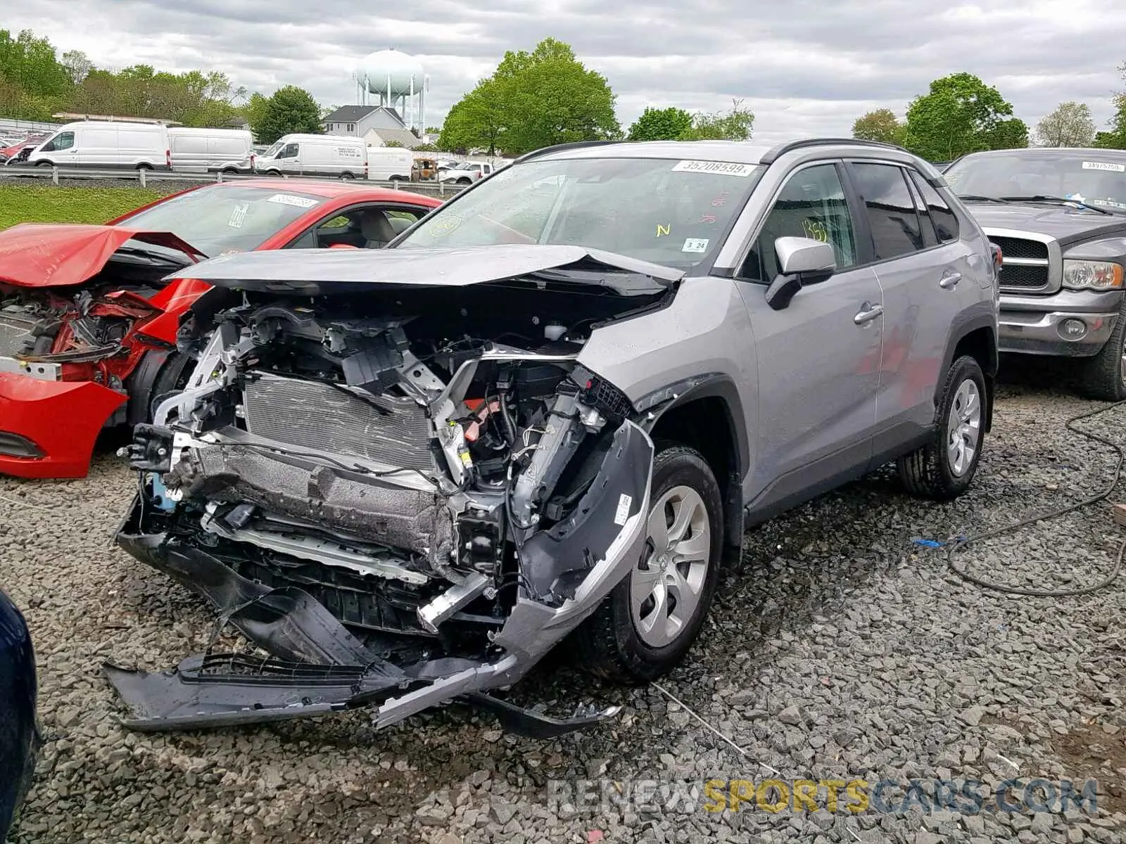 2 Фотография поврежденного автомобиля 2T3G1RFV9KW015985 TOYOTA RAV4 LE 2019
