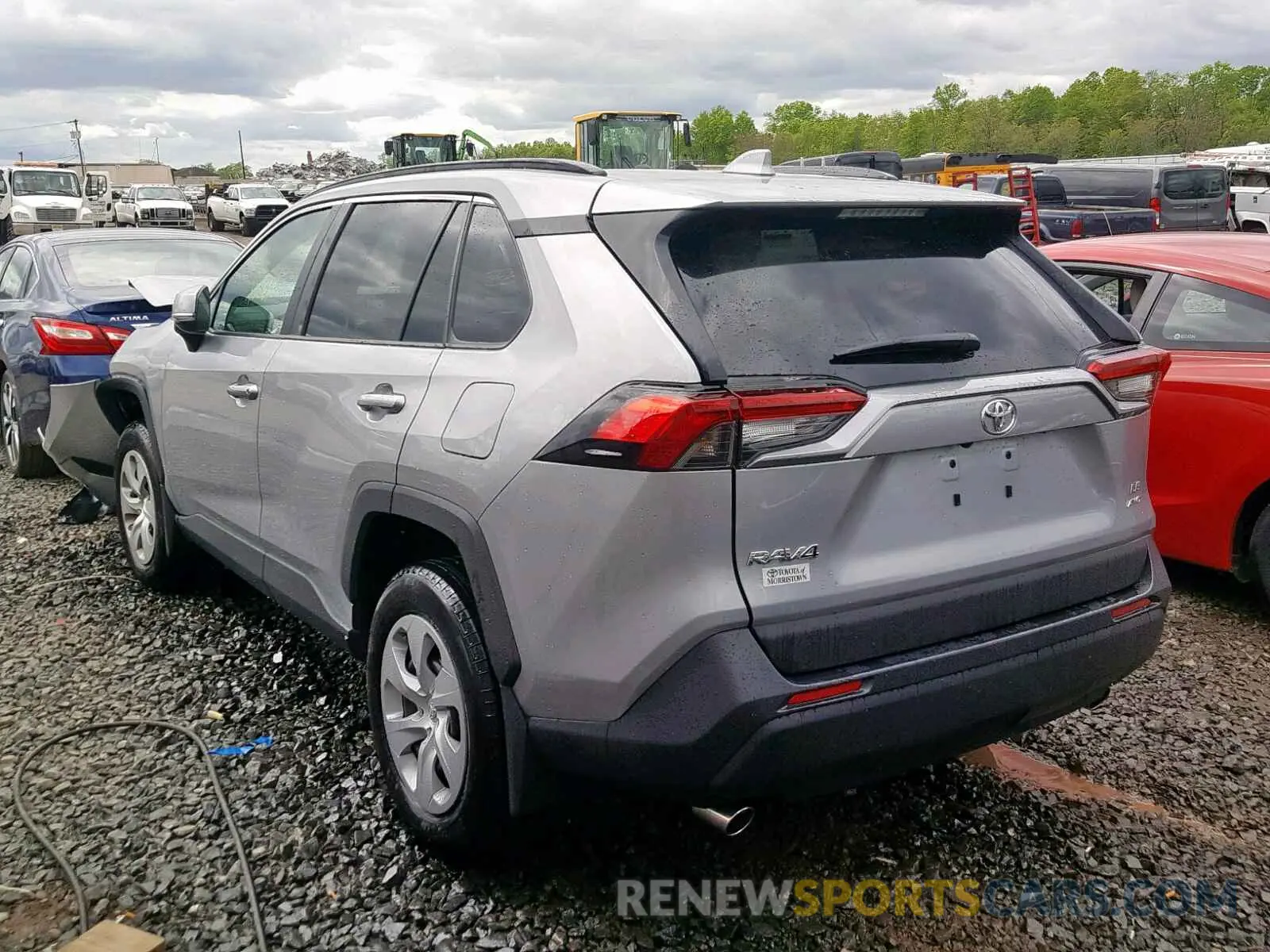 3 Фотография поврежденного автомобиля 2T3G1RFV9KW015985 TOYOTA RAV4 LE 2019