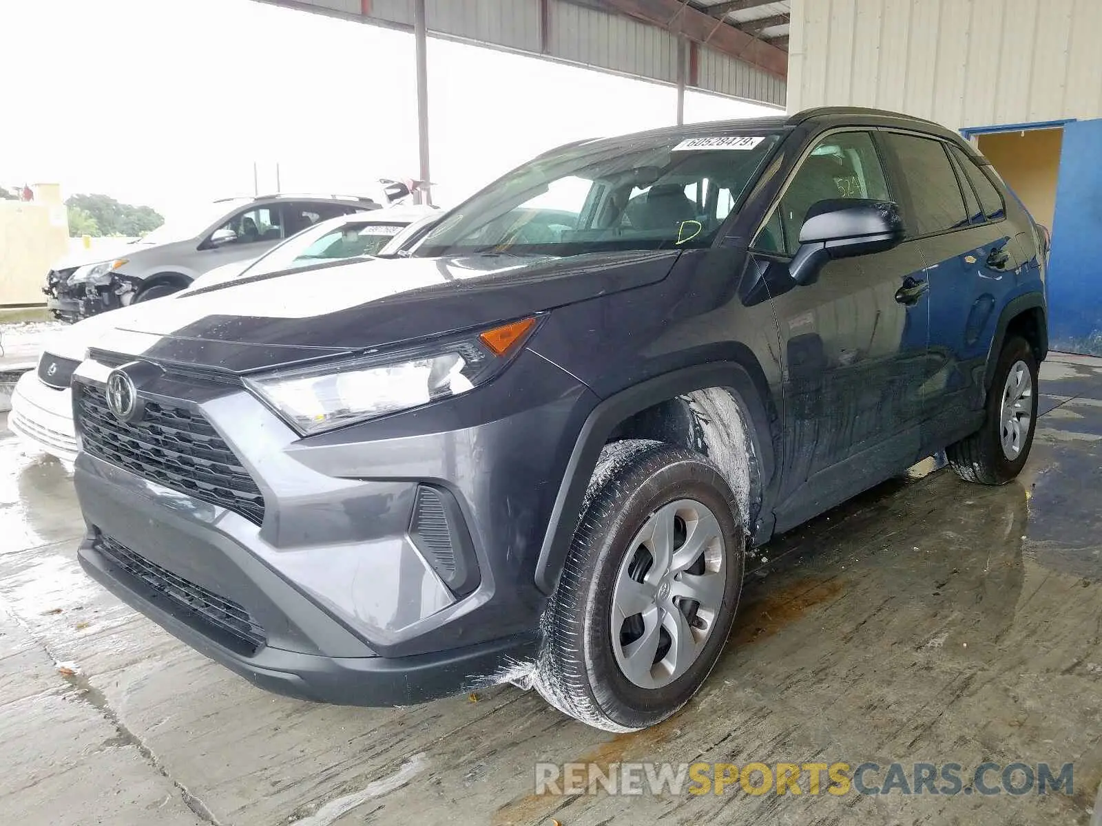 2 Фотография поврежденного автомобиля 2T3H1RFV5KW044498 TOYOTA RAV4 LE 2019