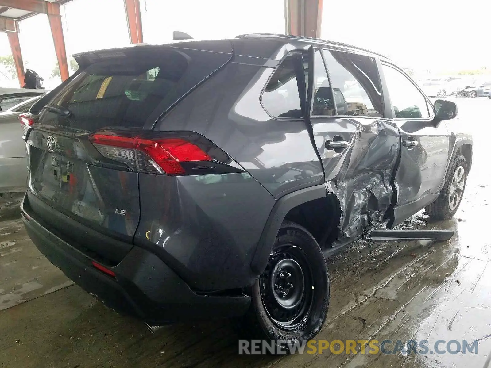 4 Фотография поврежденного автомобиля 2T3H1RFV5KW044498 TOYOTA RAV4 LE 2019