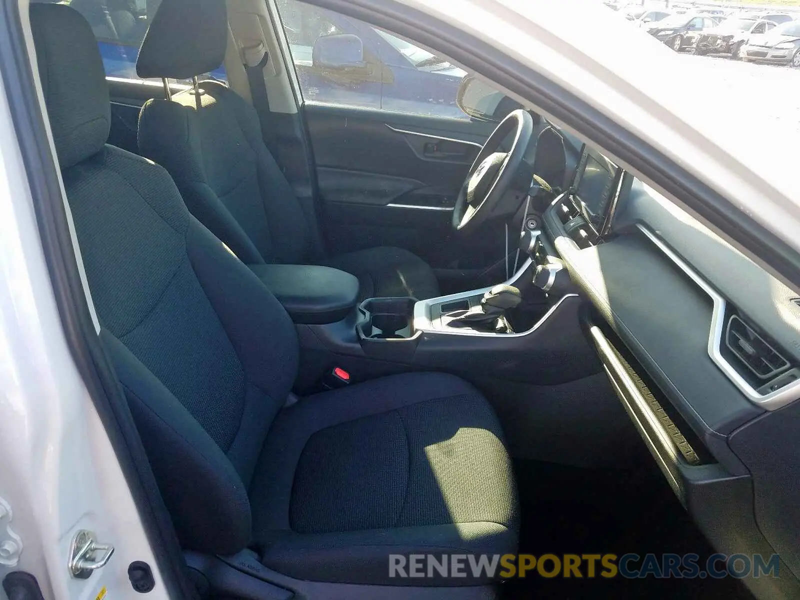 5 Photograph of a damaged car 2T3H1RFV9KW012086 TOYOTA RAV4 LE 2019