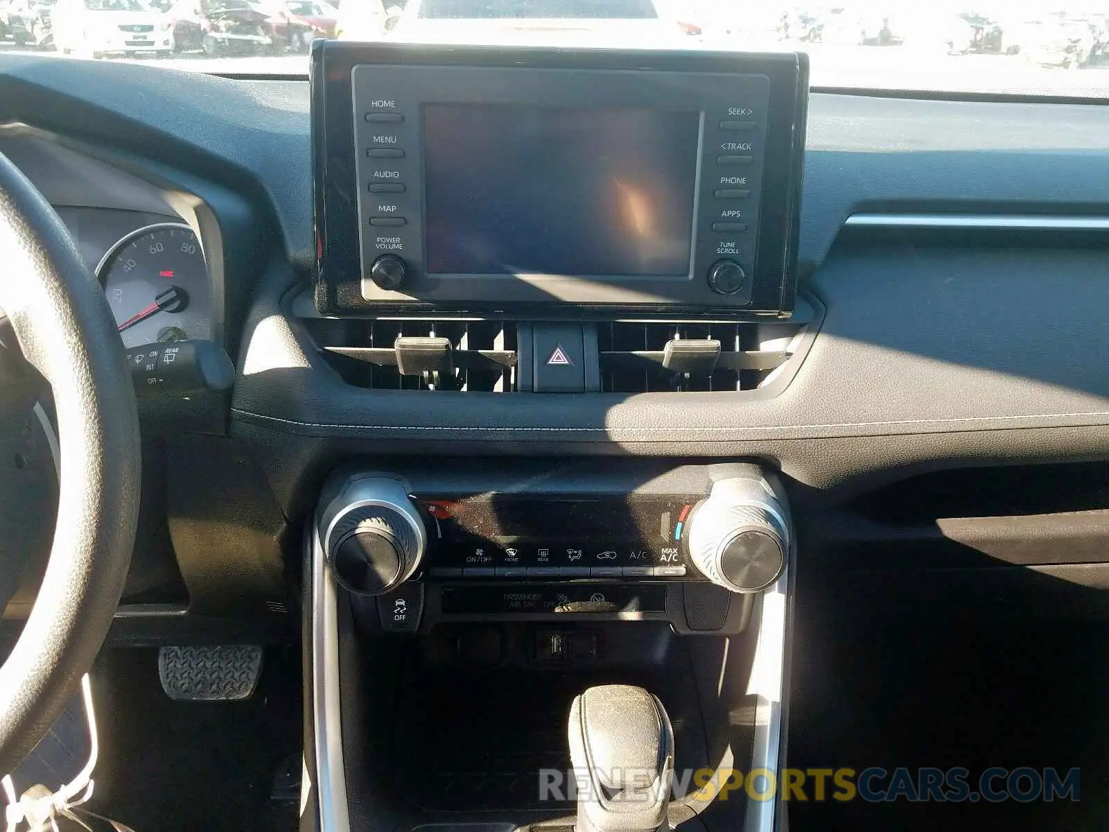 9 Photograph of a damaged car 2T3H1RFV9KW012086 TOYOTA RAV4 LE 2019