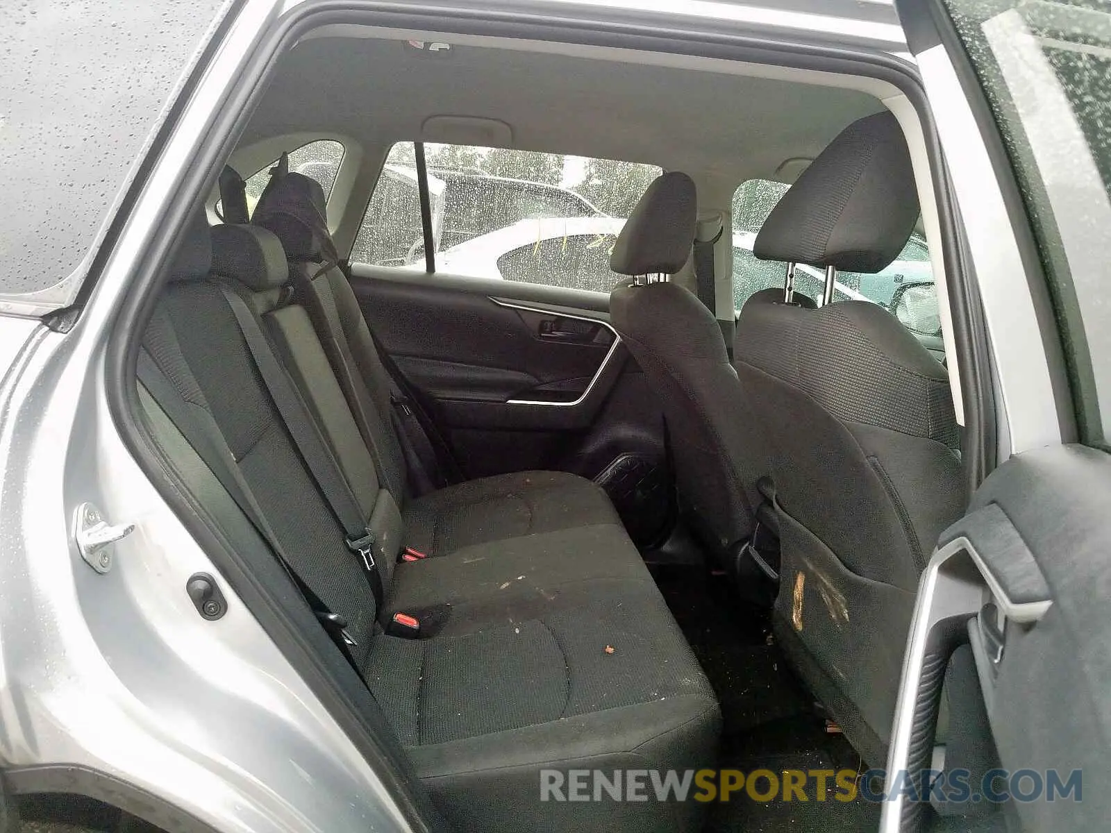 6 Фотография поврежденного автомобиля 2T3H1RFVXKW020066 TOYOTA RAV4 LE 2019