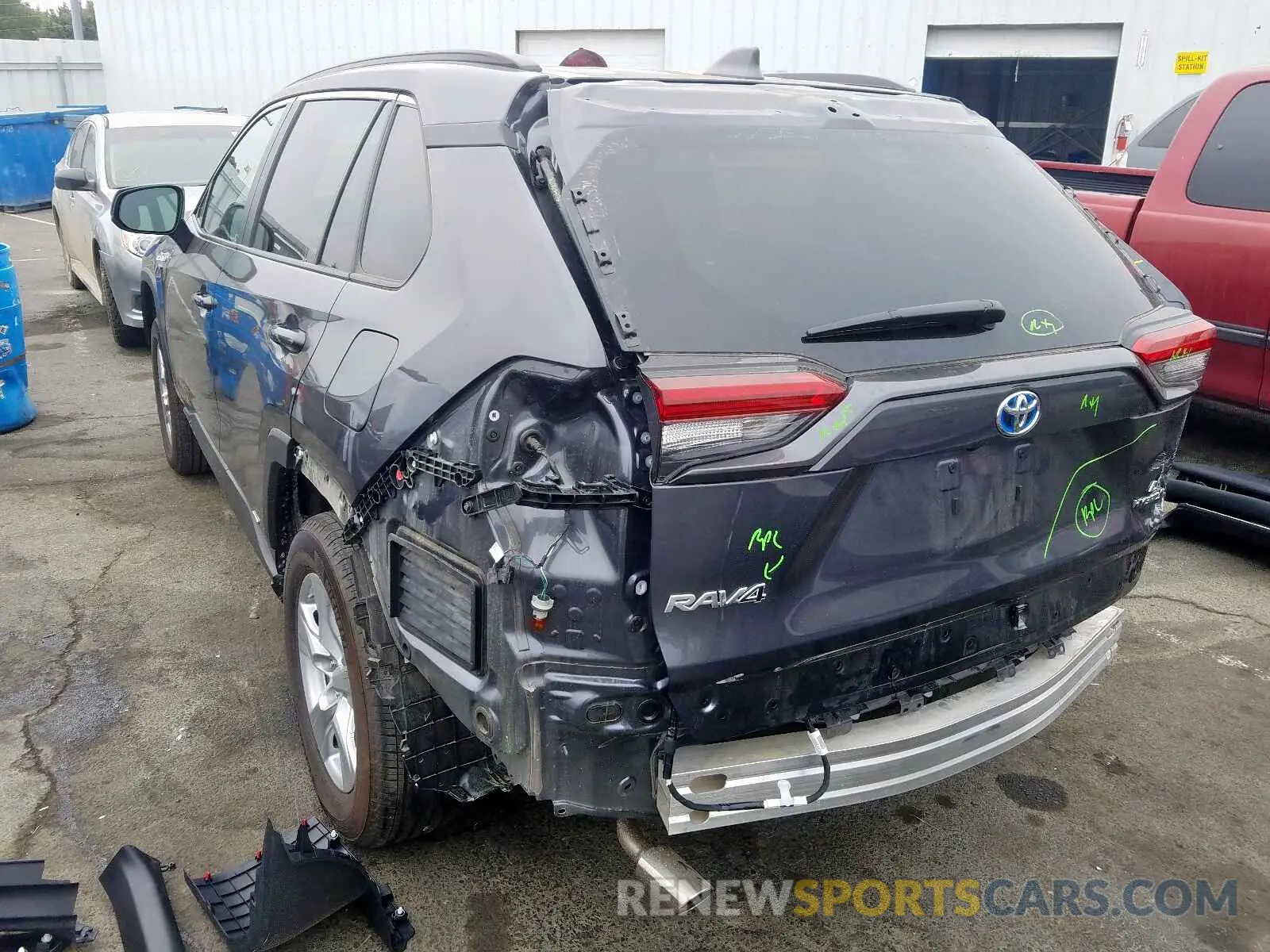 3 Фотография поврежденного автомобиля 2T3LWRFV2KW007601 TOYOTA RAV4 LE 2019