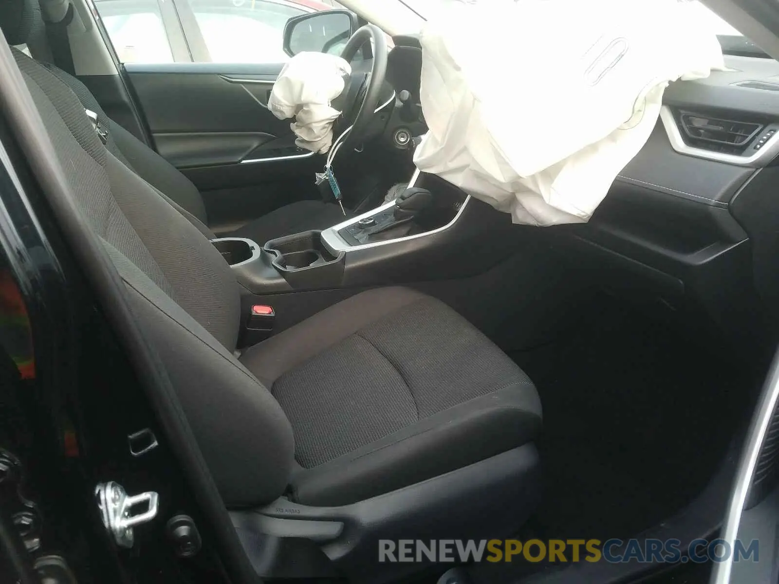5 Фотография поврежденного автомобиля 2T3MWRFV3KW011919 TOYOTA RAV4 LE 2019