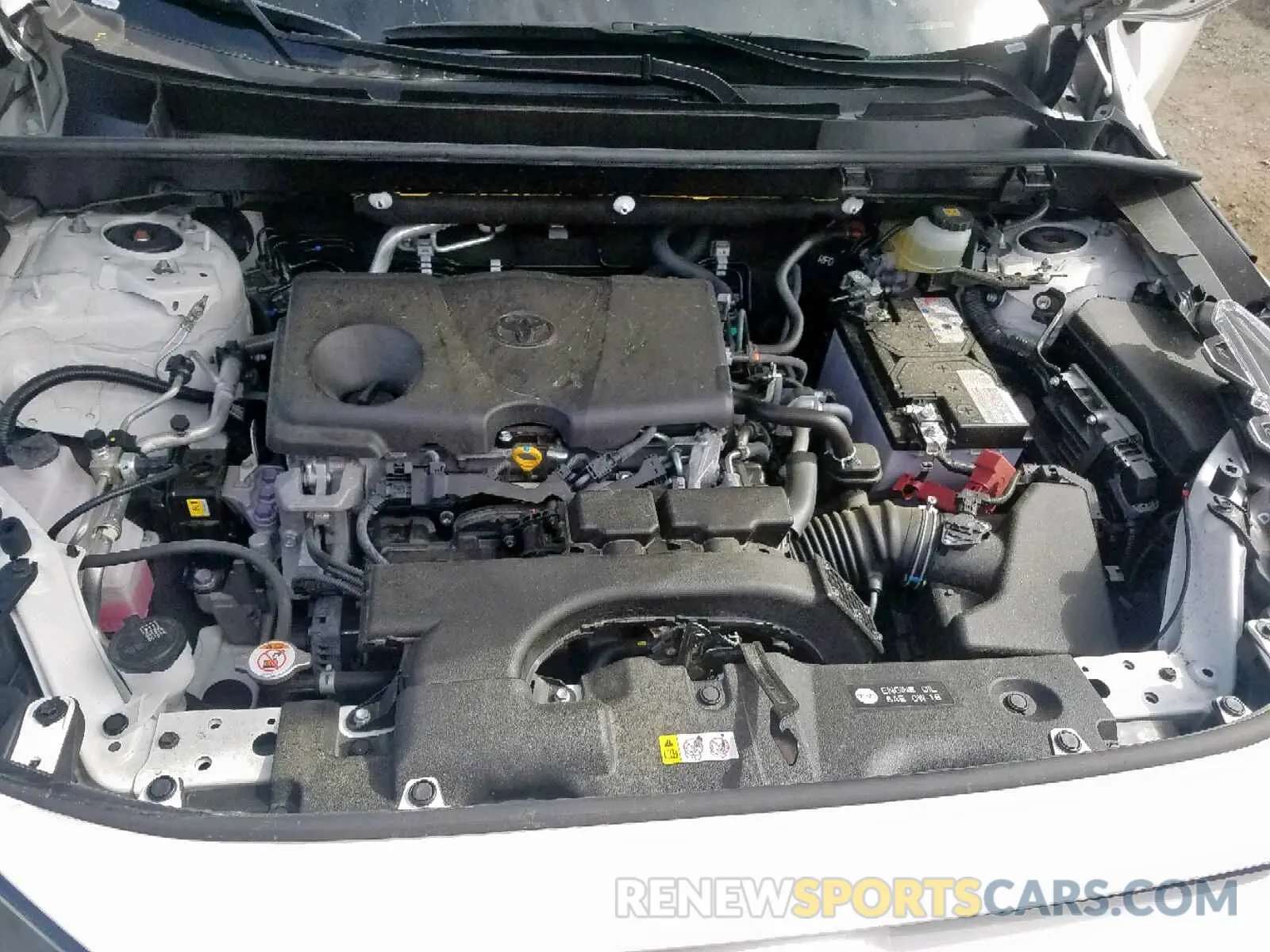 7 Фотография поврежденного автомобиля JTMF1RFV0KD002695 TOYOTA RAV4 LE 2019