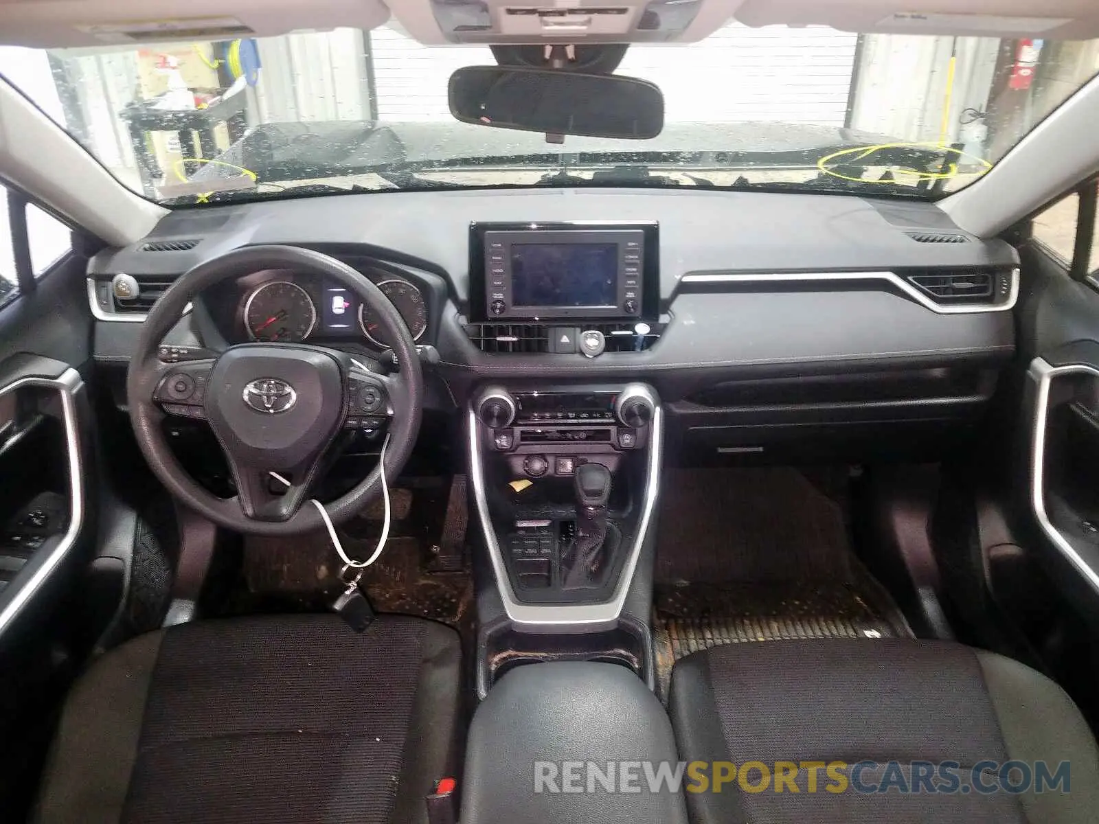 9 Фотография поврежденного автомобиля JTMG1RFV1KJ004963 TOYOTA RAV4 LE 2019