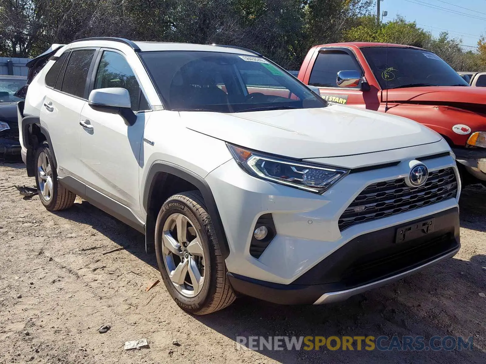1 Фотография поврежденного автомобиля 2T3DWRFV2KW023494 TOYOTA RAV4 LIMIT 2019