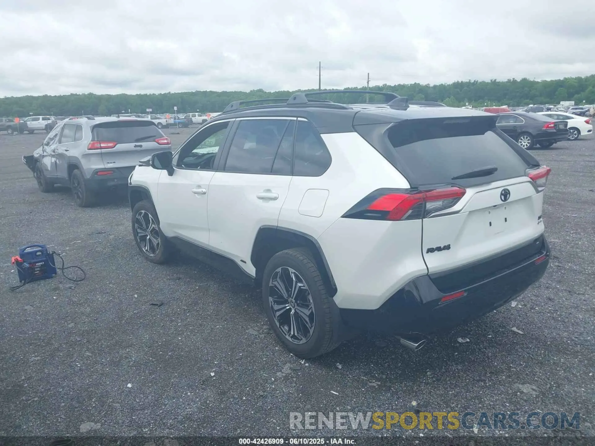 3 Photograph of a damaged car JTMEB3FV4SD237610 TOYOTA RAV4 PLUG-IN HYBRID 2025