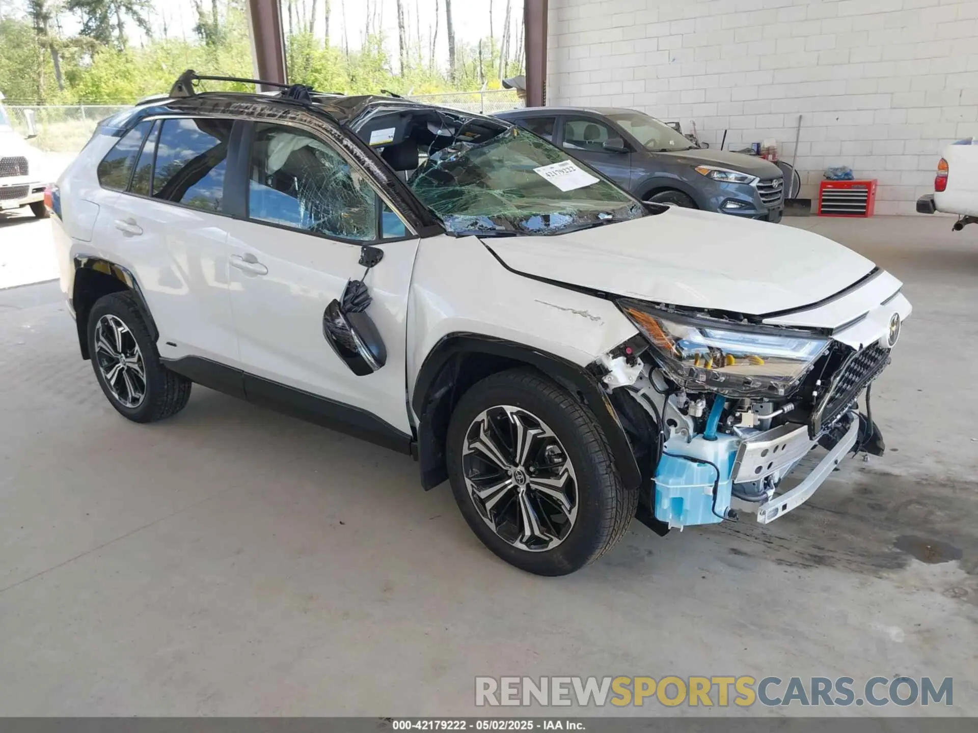 1 Photograph of a damaged car JTMEB3FV4SD251779 TOYOTA RAV4 PLUG-IN HYBRID 2025