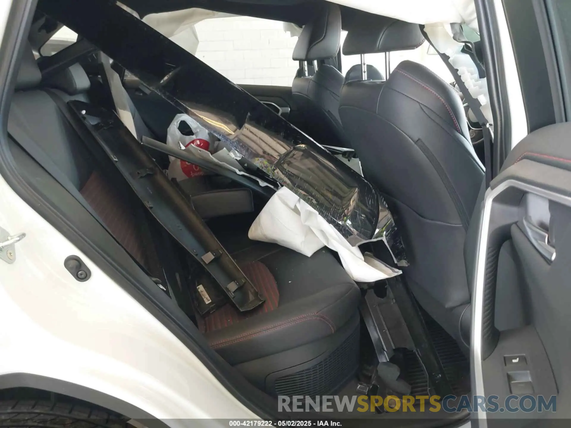 8 Photograph of a damaged car JTMEB3FV4SD251779 TOYOTA RAV4 PLUG-IN HYBRID 2025