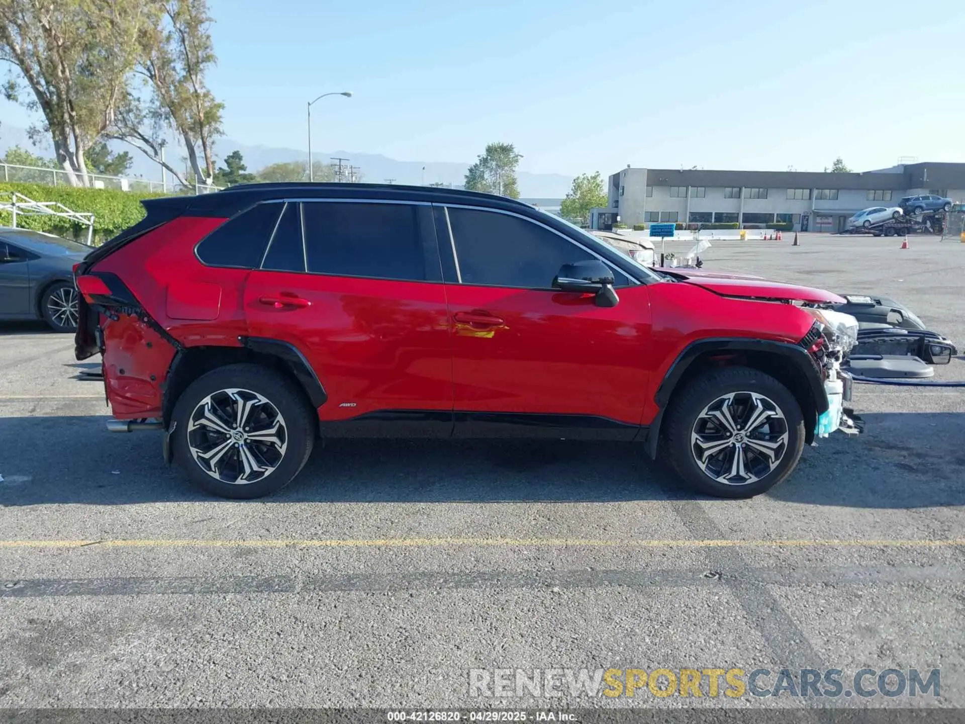 14 Фотография поврежденного автомобиля JTMEB3FVXSD244190 TOYOTA RAV4 PLUG-IN HYBRID 2025