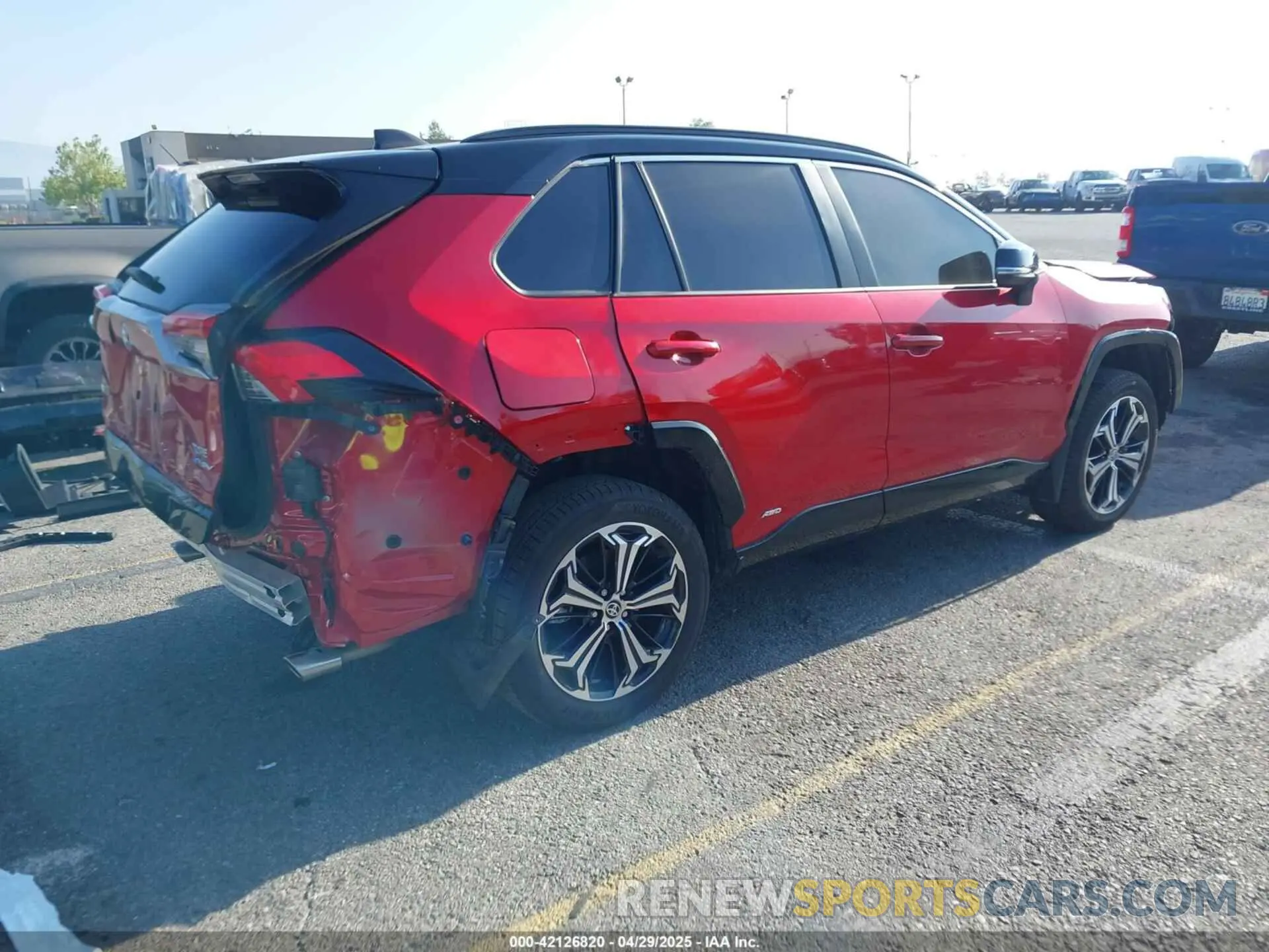 4 Фотография поврежденного автомобиля JTMEB3FVXSD244190 TOYOTA RAV4 PLUG-IN HYBRID 2025