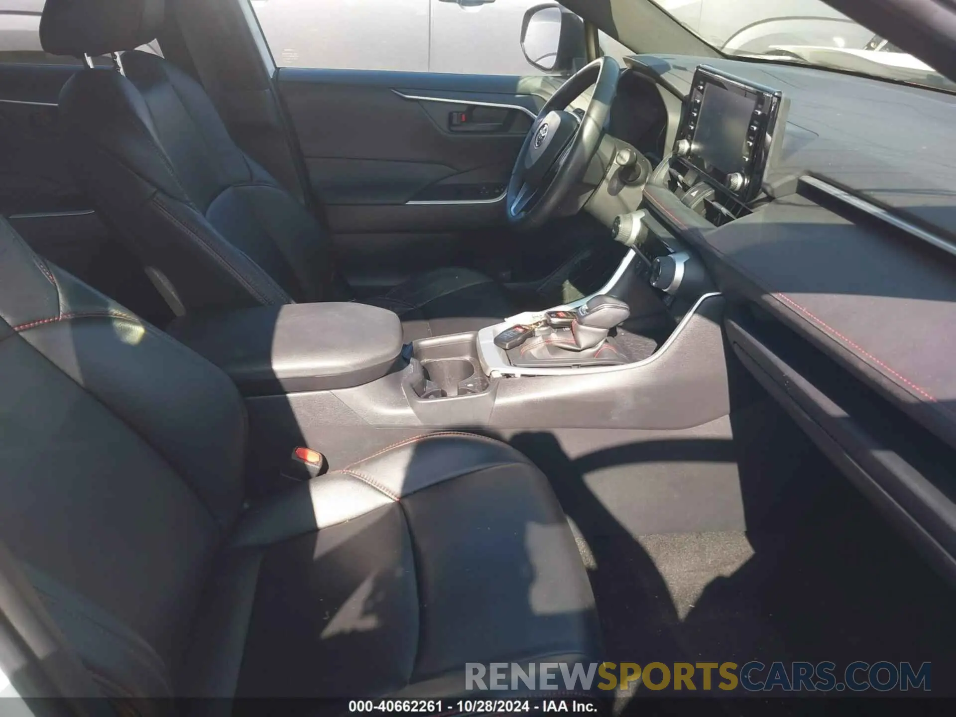 5 Photograph of a damaged car JTMAB3FV6MD038964 TOYOTA RAV4 PRIME 2021