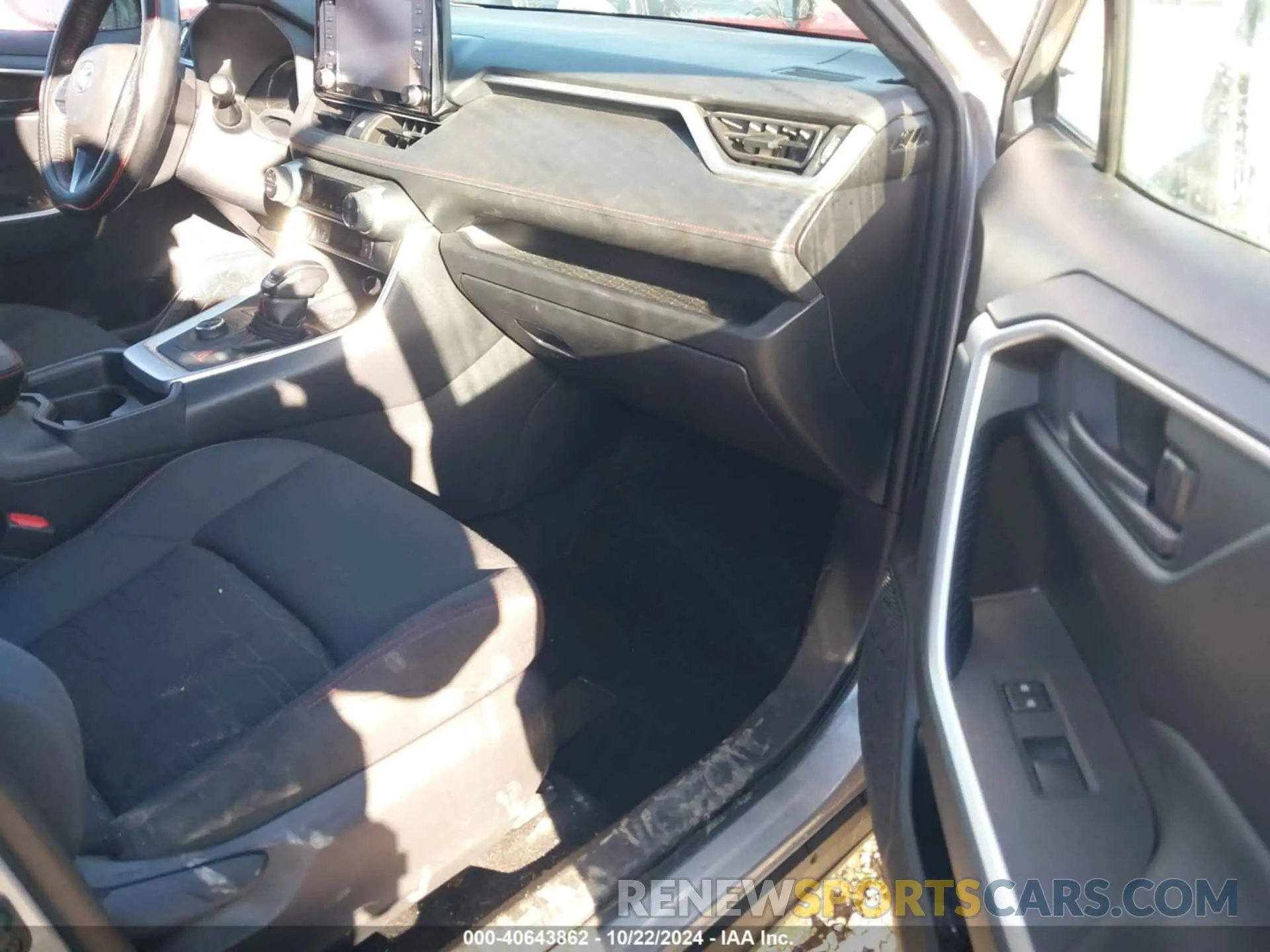 5 Photograph of a damaged car JTMAB3FV7MD074324 TOYOTA RAV4 PRIME 2021