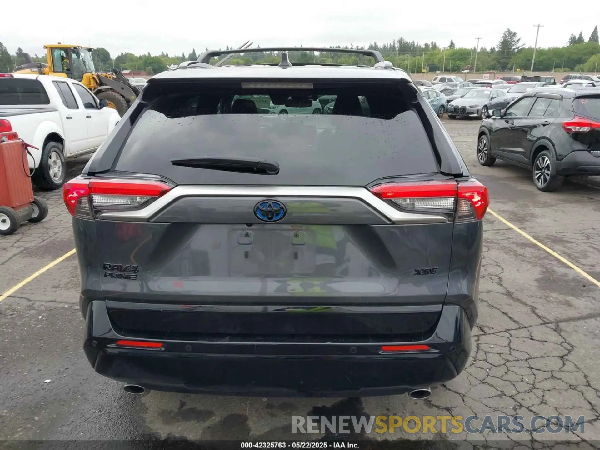 17 Photograph of a damaged car JTMFB3FV4MD065831 TOYOTA RAV4 PRIME 2021