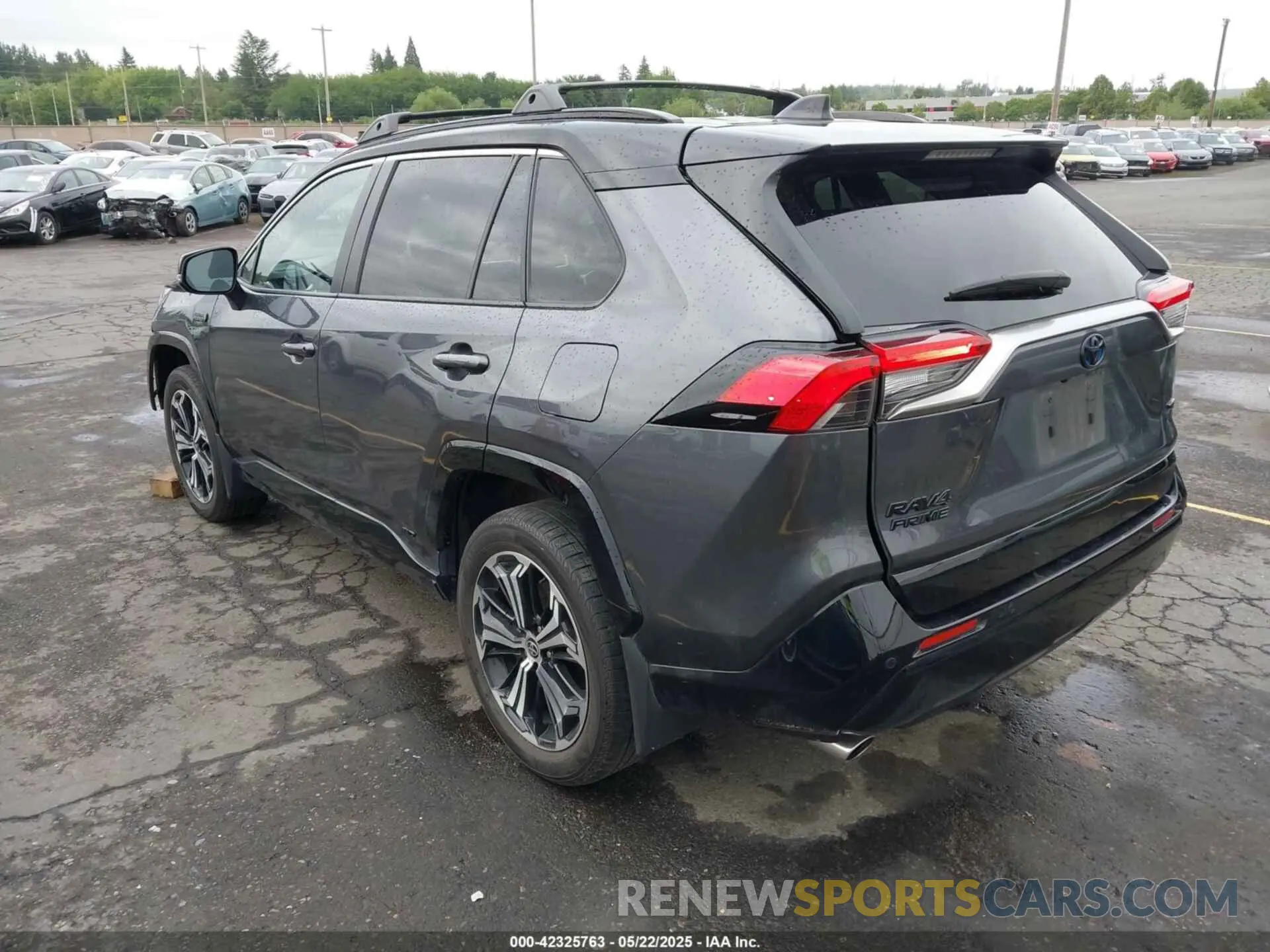 3 Photograph of a damaged car JTMFB3FV4MD065831 TOYOTA RAV4 PRIME 2021