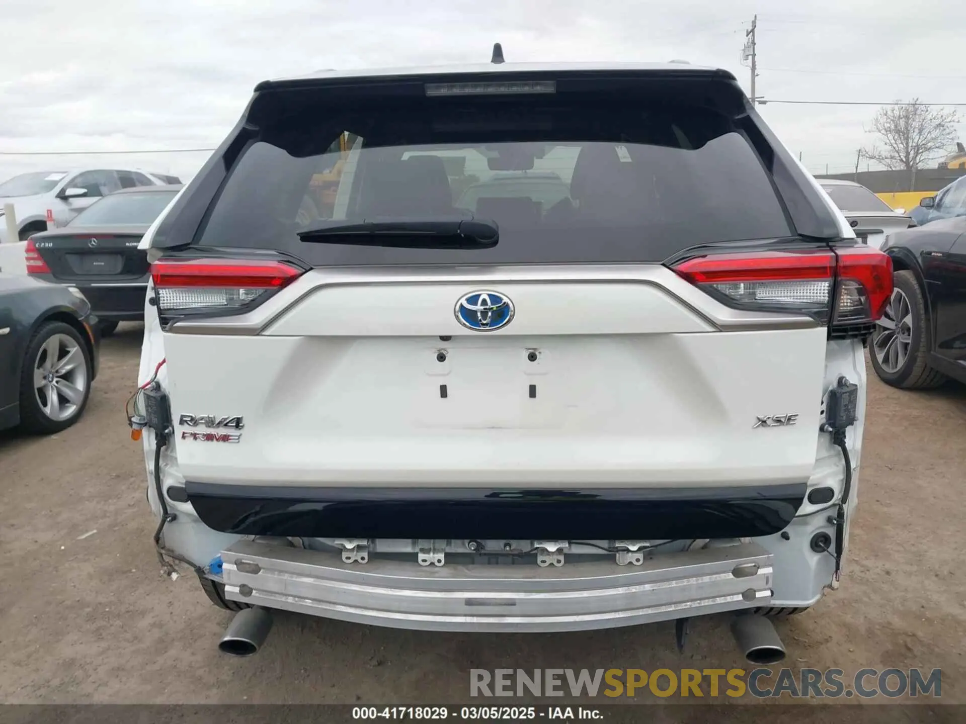 17 Photograph of a damaged car JTMFB3FV5MD074392 TOYOTA RAV4 PRIME 2021