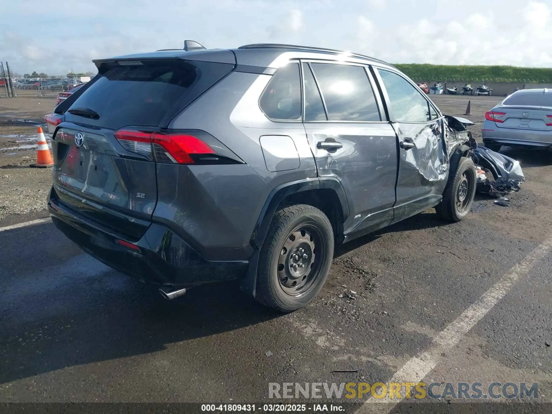 4 Photograph of a damaged car JTMAB3FV6ND108626 TOYOTA RAV4 PRIME 2022