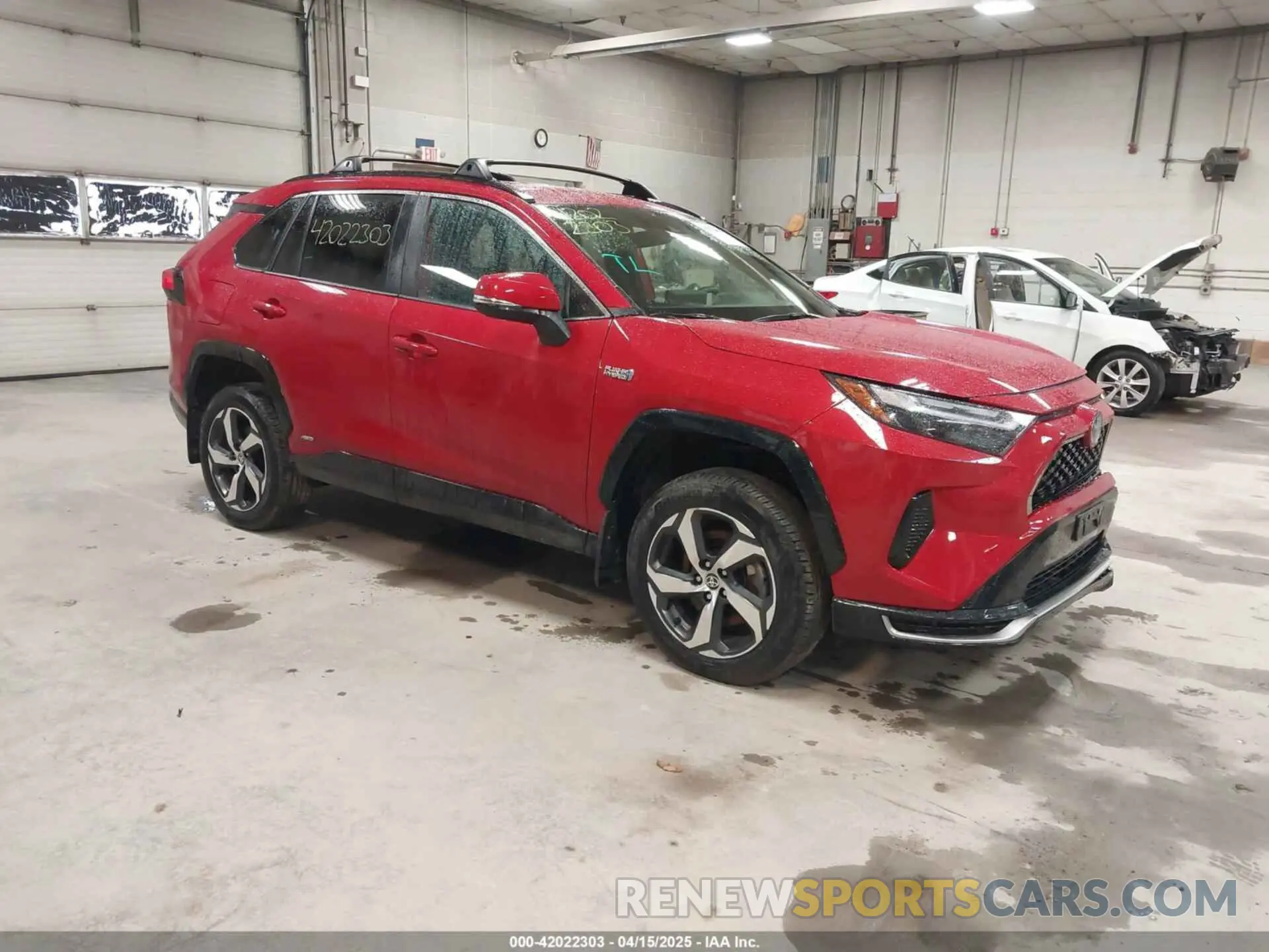 1 Фотография поврежденного автомобиля JTMCB3FV7ND087777 TOYOTA RAV4 PRIME 2022