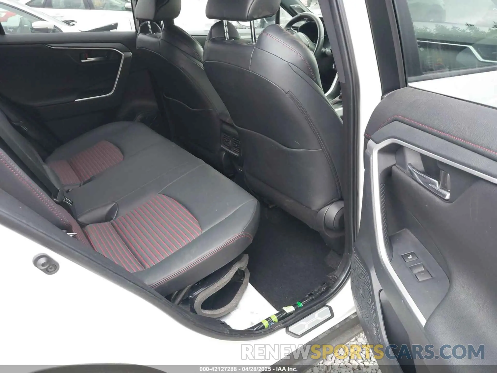 8 Photograph of a damaged car JTMEB3FV1ND100256 TOYOTA RAV4 PRIME 2022