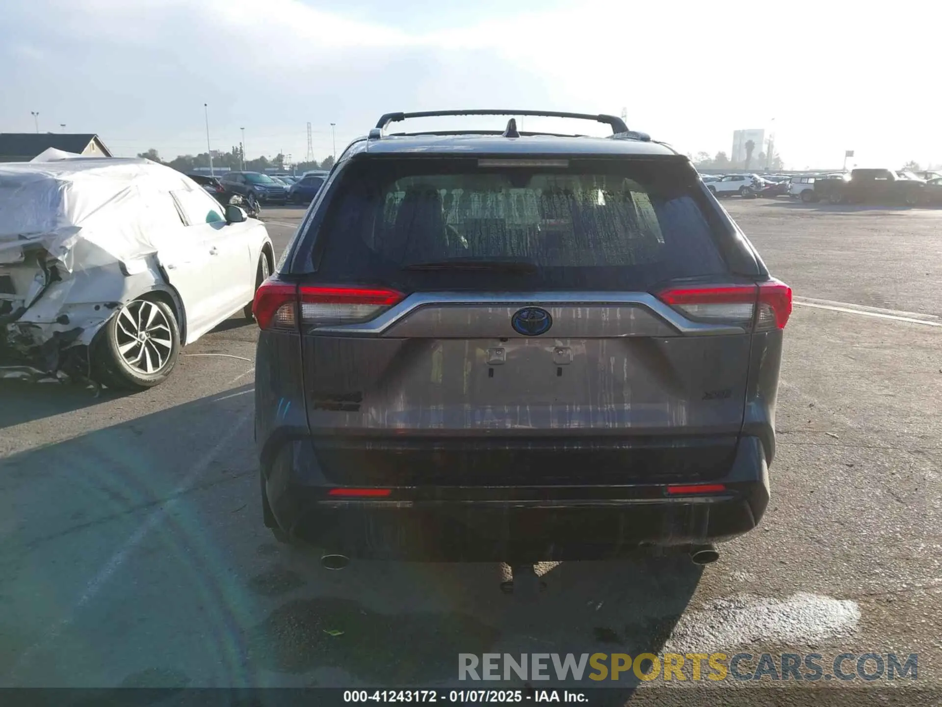 17 Photograph of a damaged car JTMFB3FV4ND092593 TOYOTA RAV4 PRIME 2022