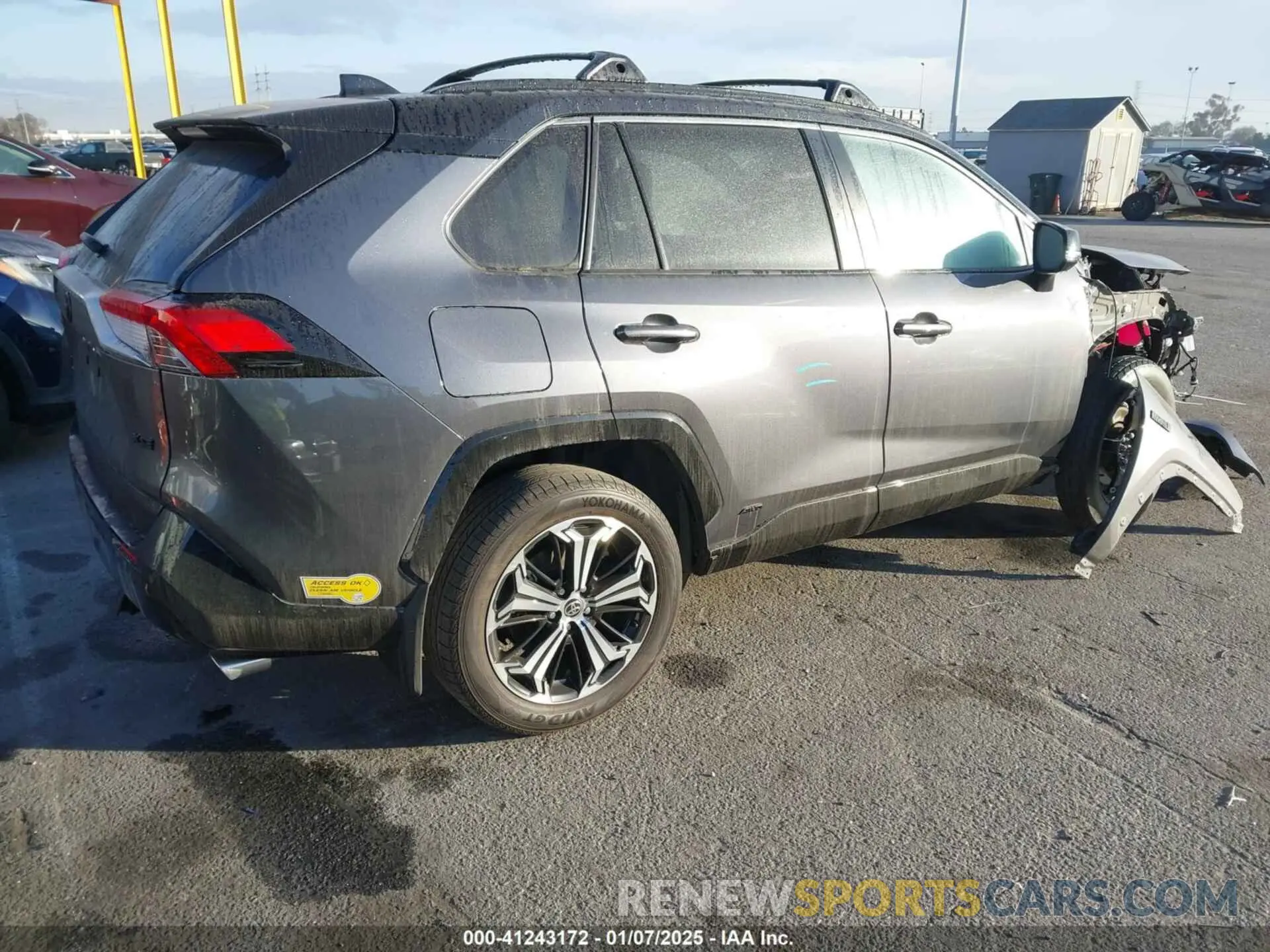 4 Photograph of a damaged car JTMFB3FV4ND092593 TOYOTA RAV4 PRIME 2022