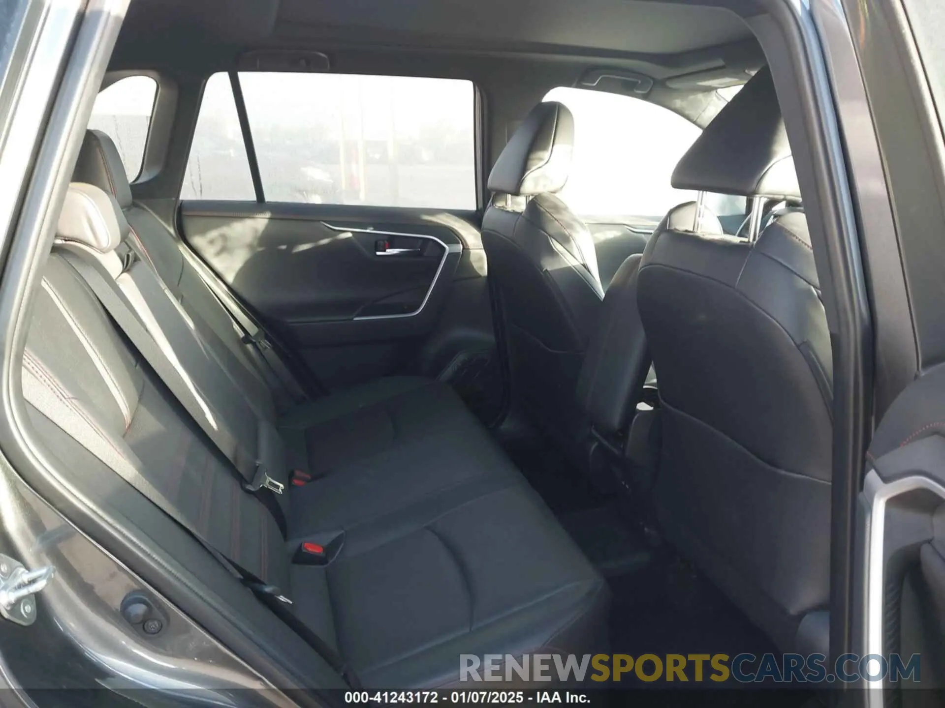 8 Photograph of a damaged car JTMFB3FV4ND092593 TOYOTA RAV4 PRIME 2022