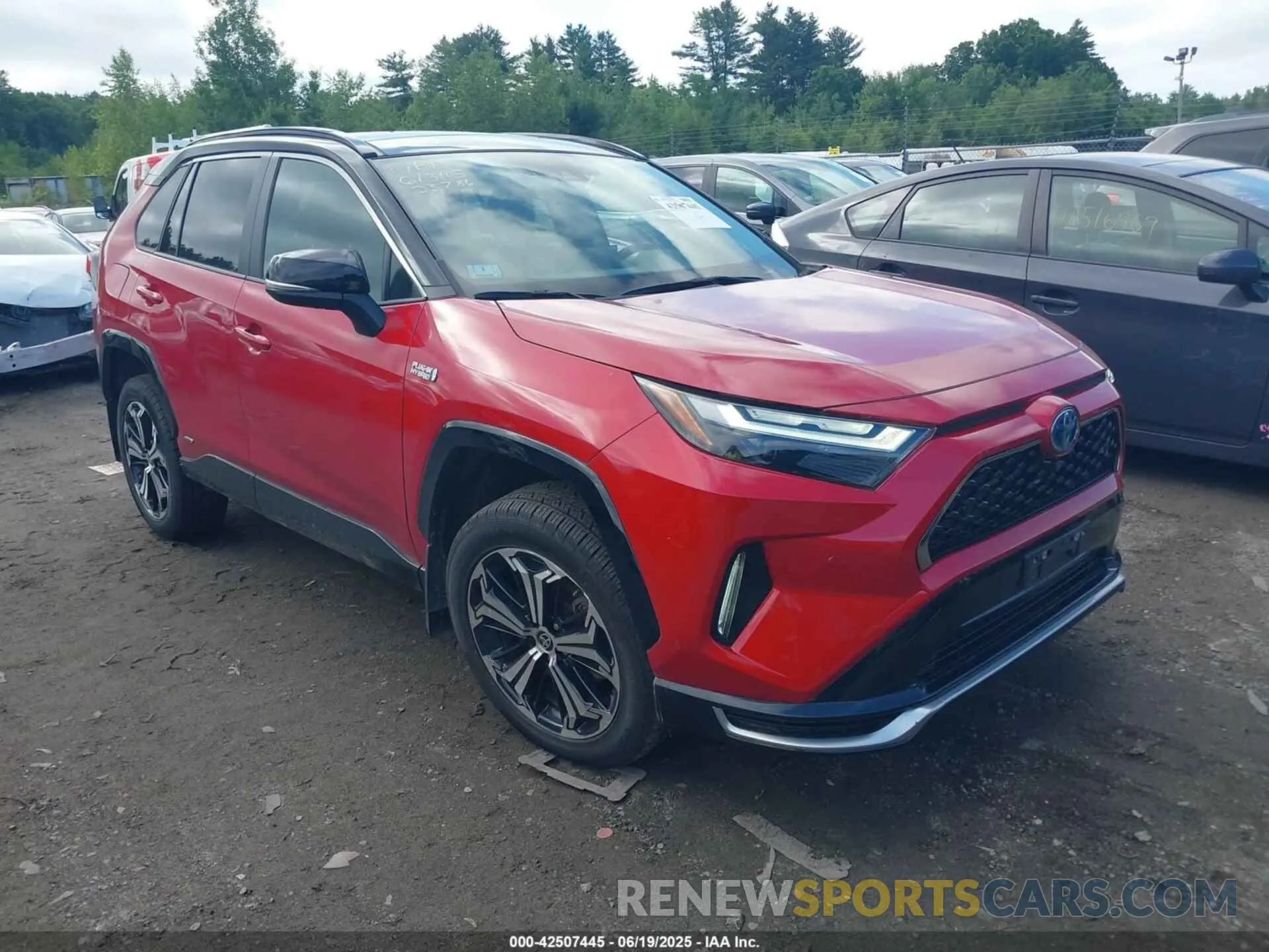 1 Photograph of a damaged car JTMFB3FV7ND083838 TOYOTA RAV4 PRIME 2022