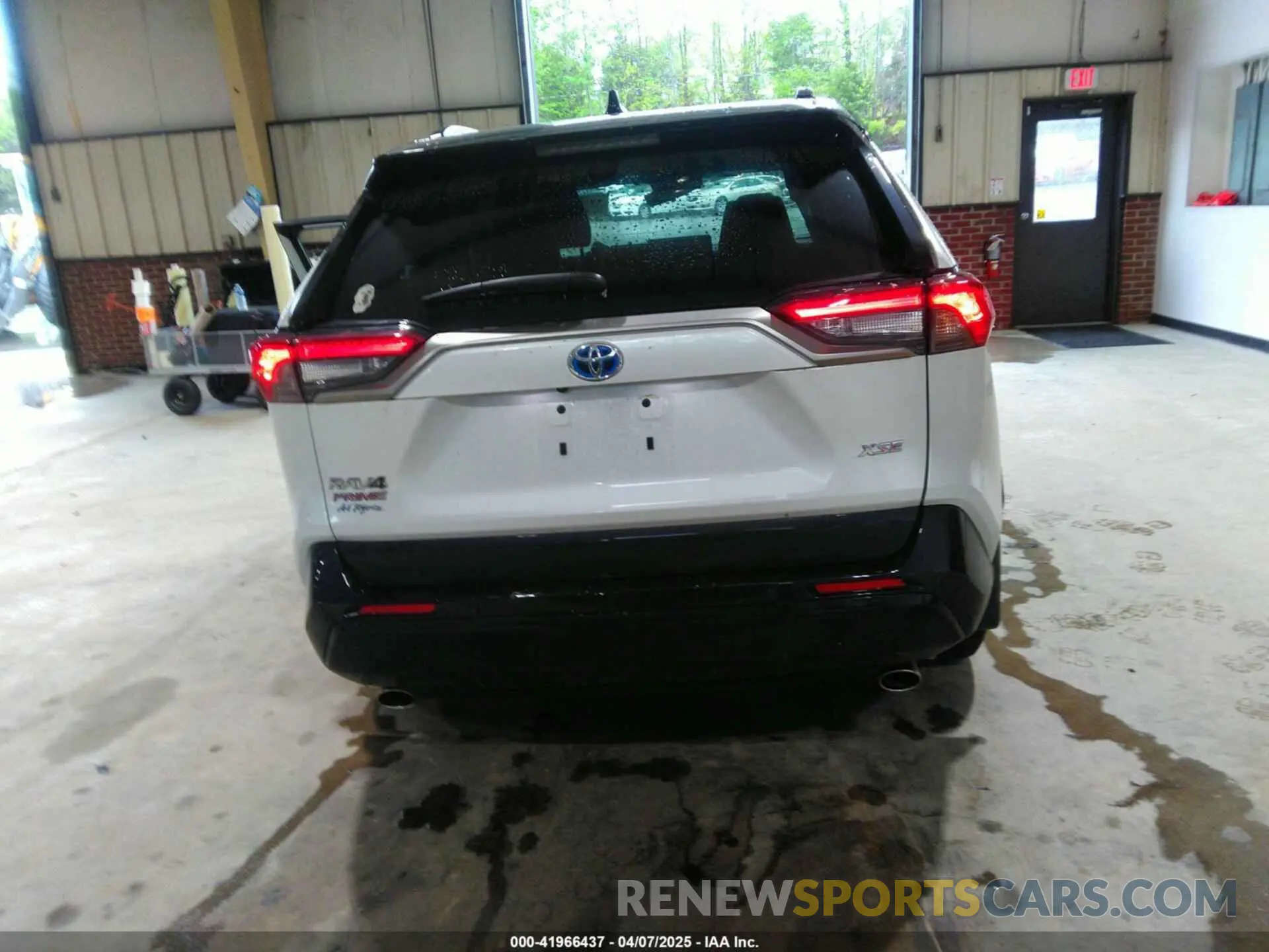 16 Photograph of a damaged car JTMFB3FV4RD168626 TOYOTA RAV4 PRIME 2024