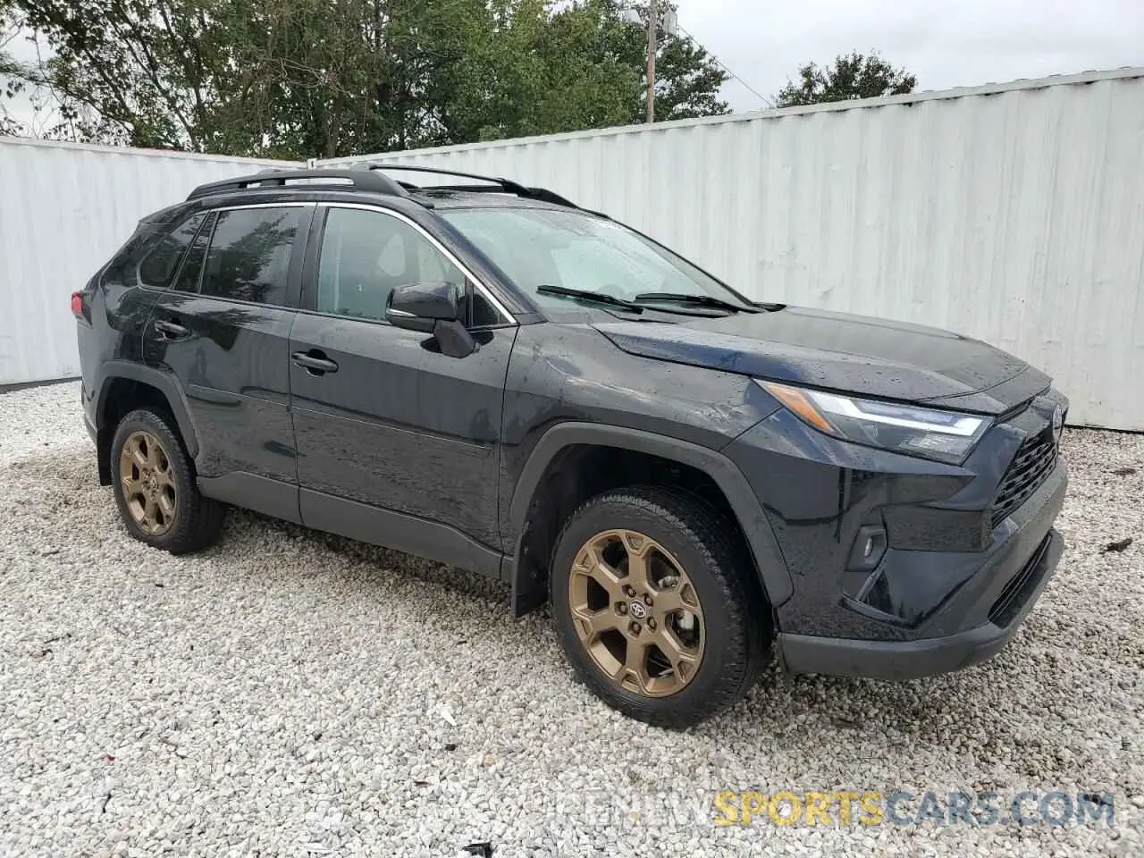 4 Photograph of a damaged car 2T3UWRFV4RW188473 TOYOTA RAV4 WOODL 2024