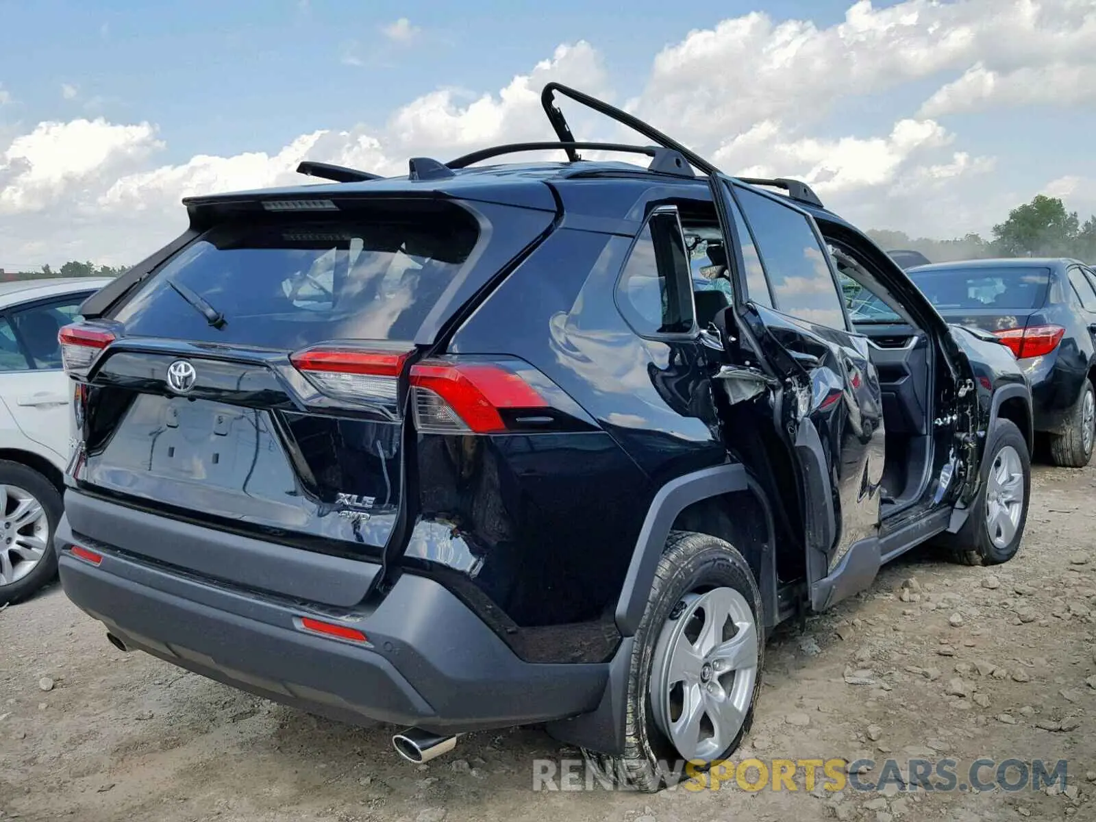 4 Photograph of a damaged car 2T3P1RFVXKW037865 TOYOTA RAV4 XLE 2019