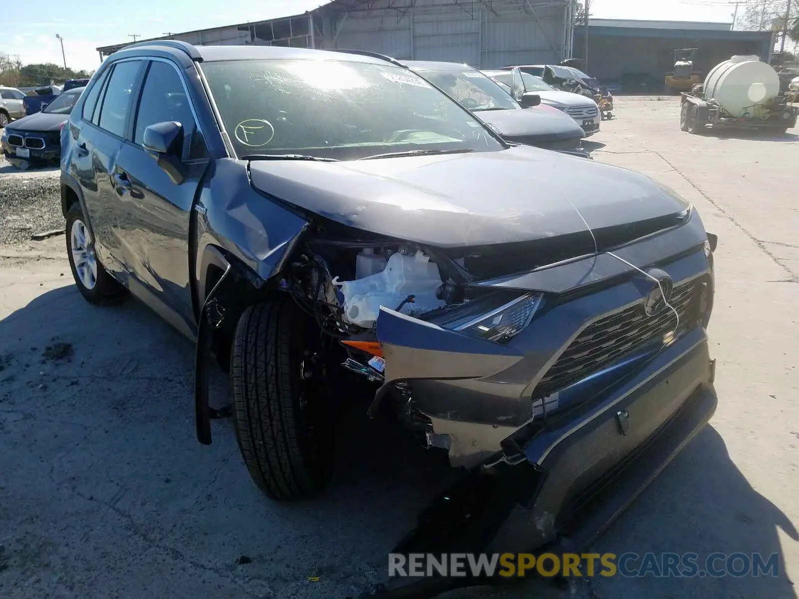1 Photograph of a damaged car JTMRWRFV6KD012646 TOYOTA RAV4 XLE 2019
