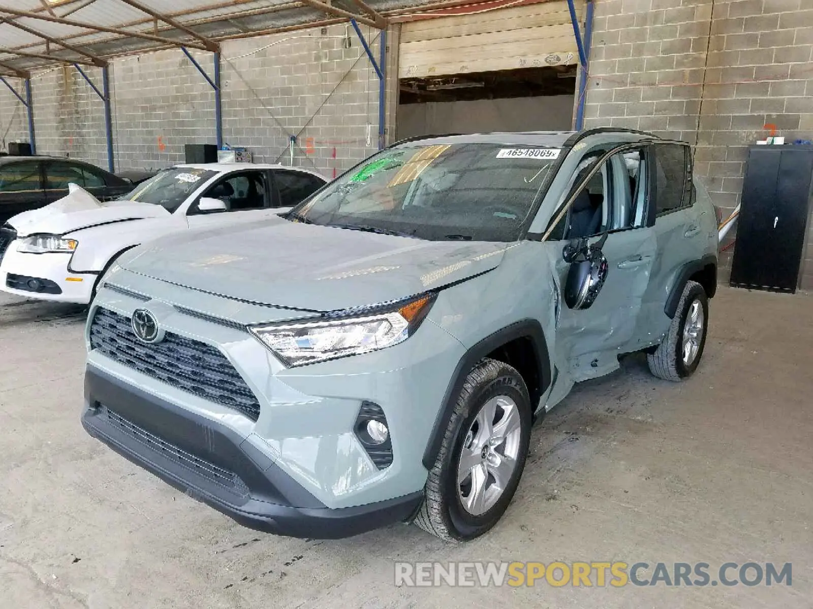 2 Photograph of a damaged car JTMW1RFV6KJ014528 TOYOTA RAV4 XLE 2019
