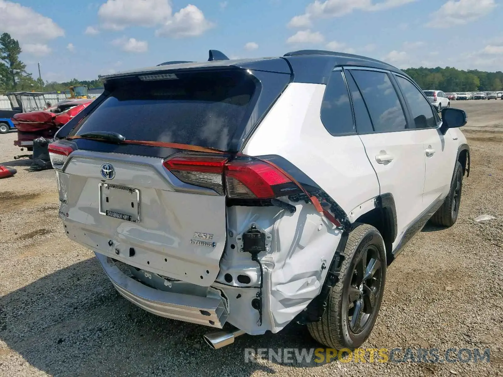 4 Photograph of a damaged car 2T3EWRFV4KW007348 TOYOTA RAV4 XSE 2019