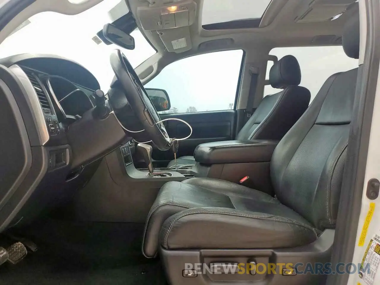 7 Photograph of a damaged car 5TDBY5G12KS166534 TOYOTA SEQUOIA 2019