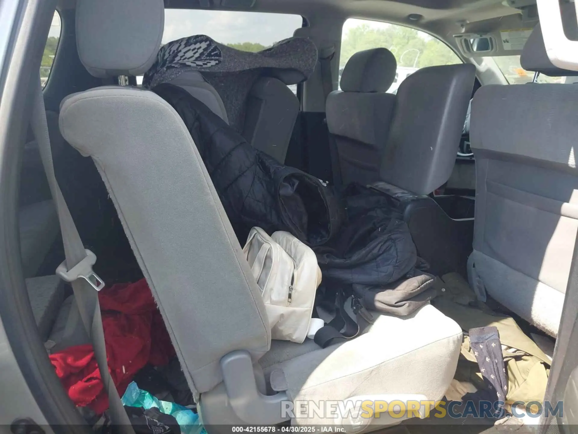 8 Photograph of a damaged car 5TDBY5G12KS173211 TOYOTA SEQUOIA 2019