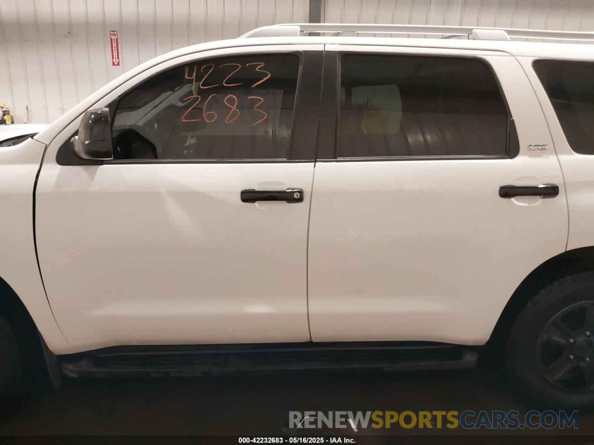14 Photograph of a damaged car 5TDBY5G12LS177843 TOYOTA SEQUOIA 2020
