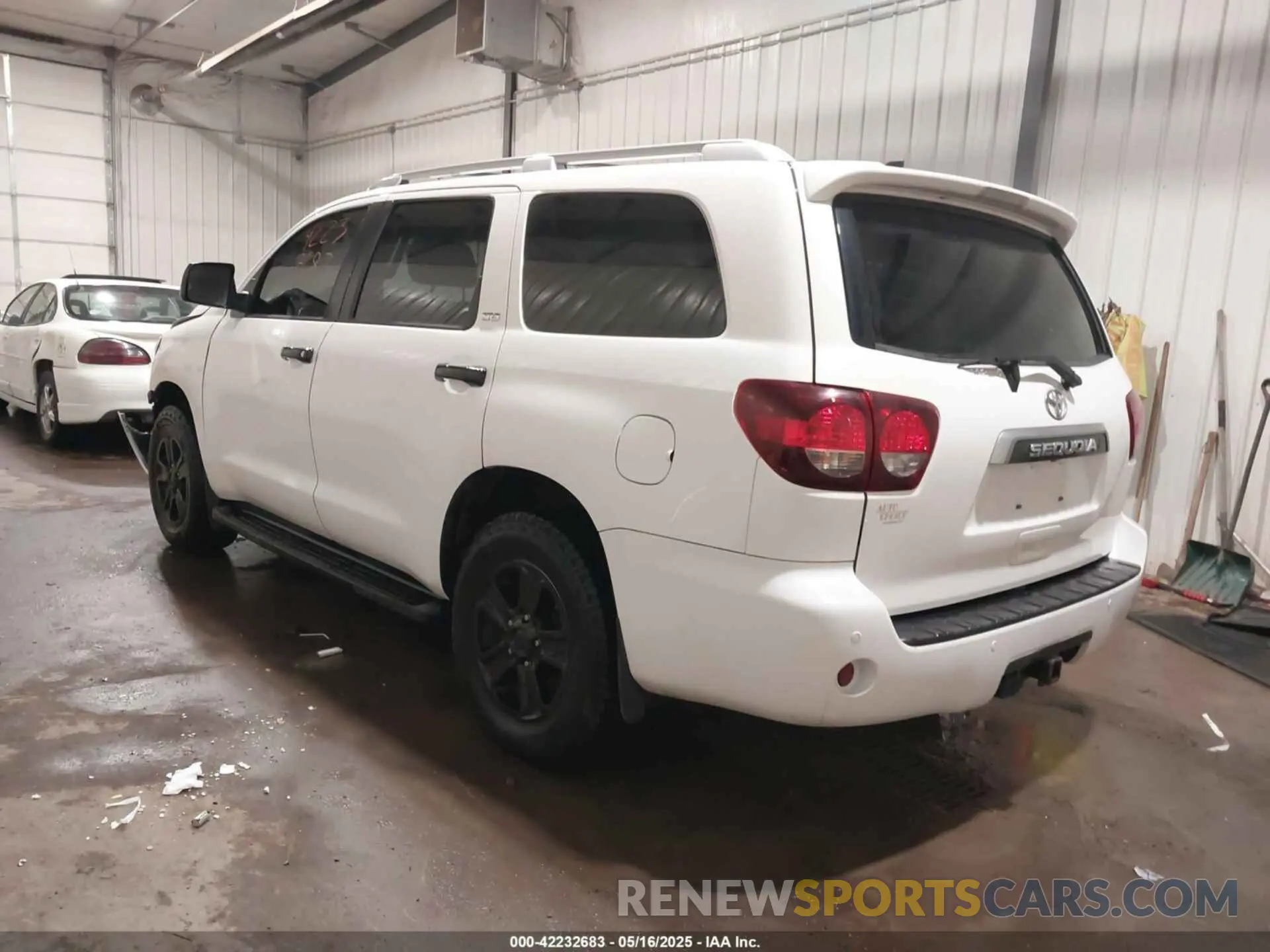 3 Photograph of a damaged car 5TDBY5G12LS177843 TOYOTA SEQUOIA 2020