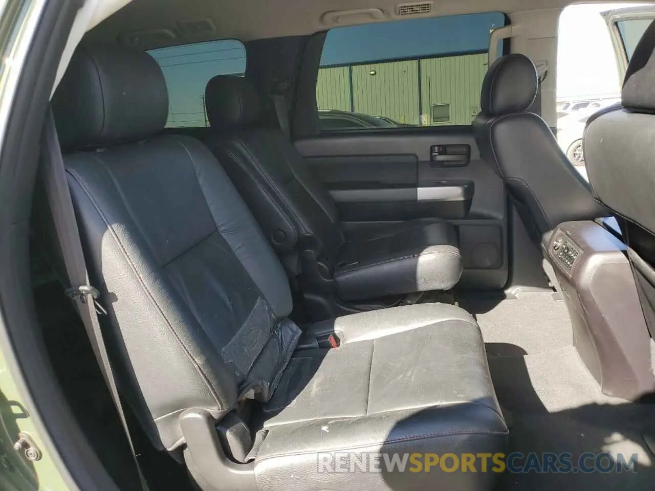 11 Photograph of a damaged car 5TDBY5G15LS179294 TOYOTA SEQUOIA 2020