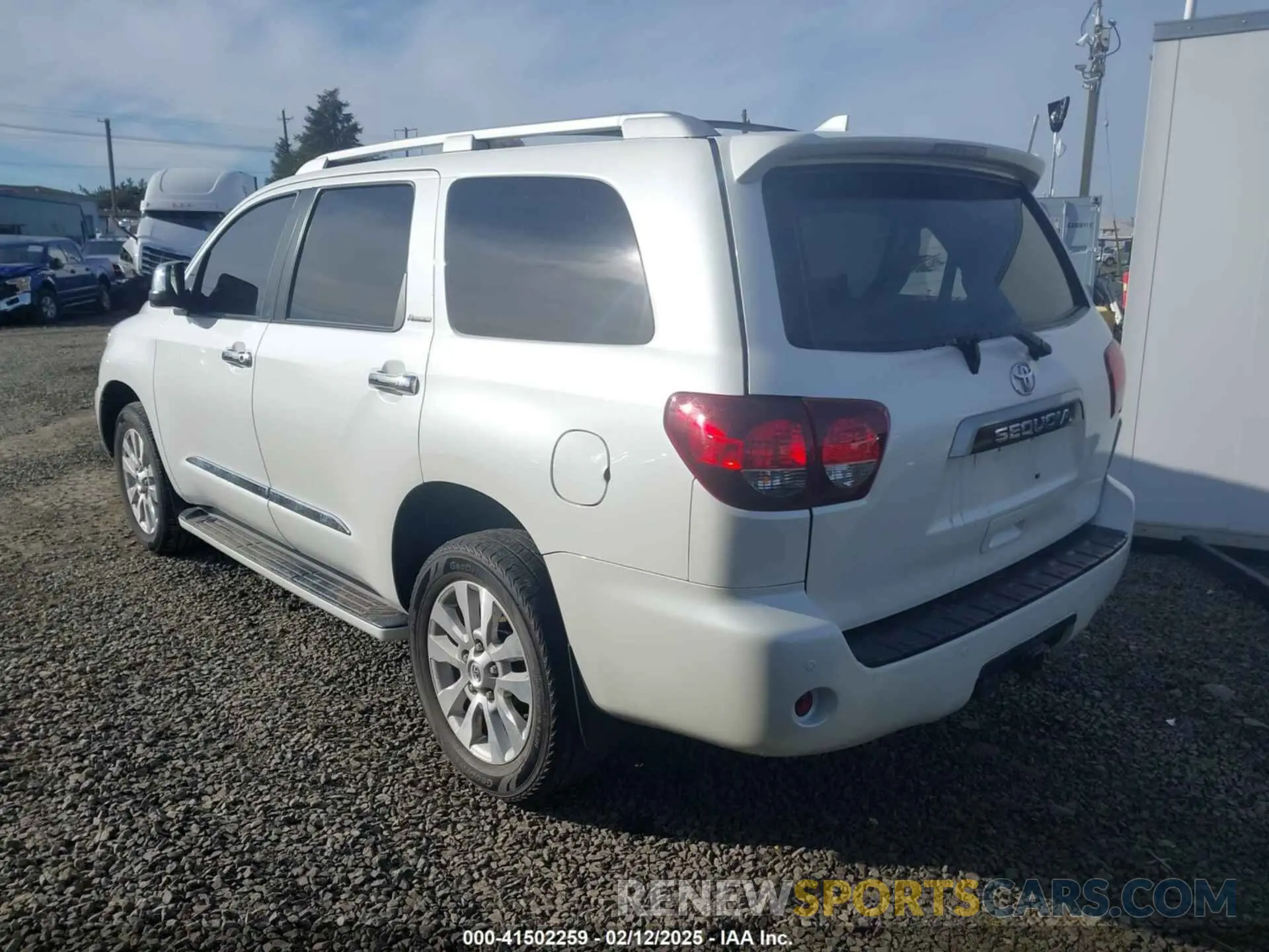 3 Фотография поврежденного автомобиля 5TDDY5G10LS175226 TOYOTA SEQUOIA 2020