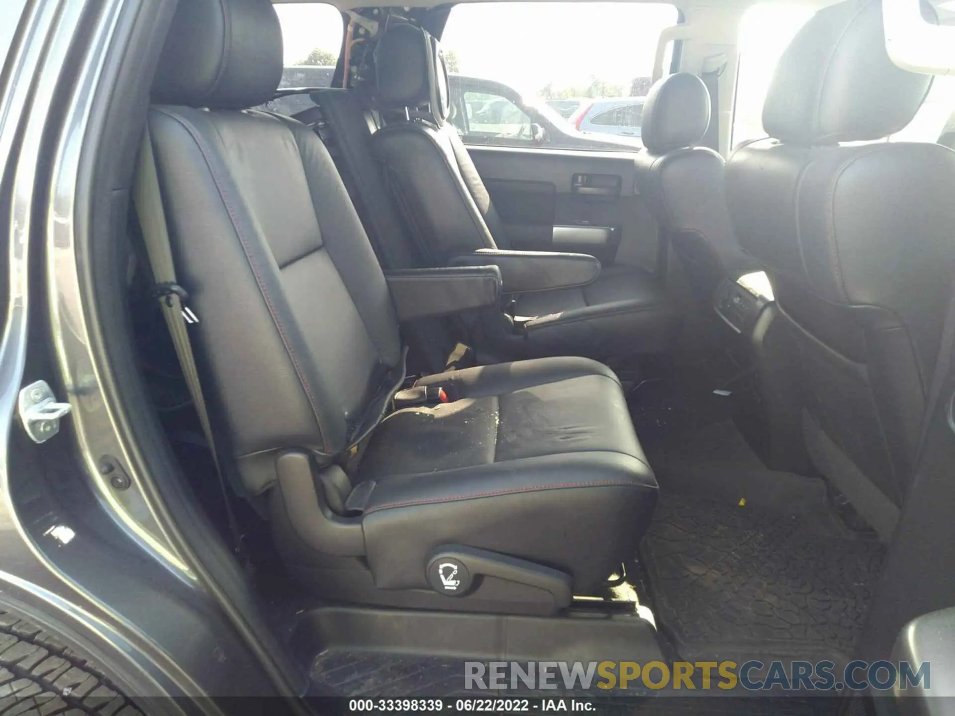 8 Photograph of a damaged car 5TDEY5B10MS183226 TOYOTA SEQUOIA 2021