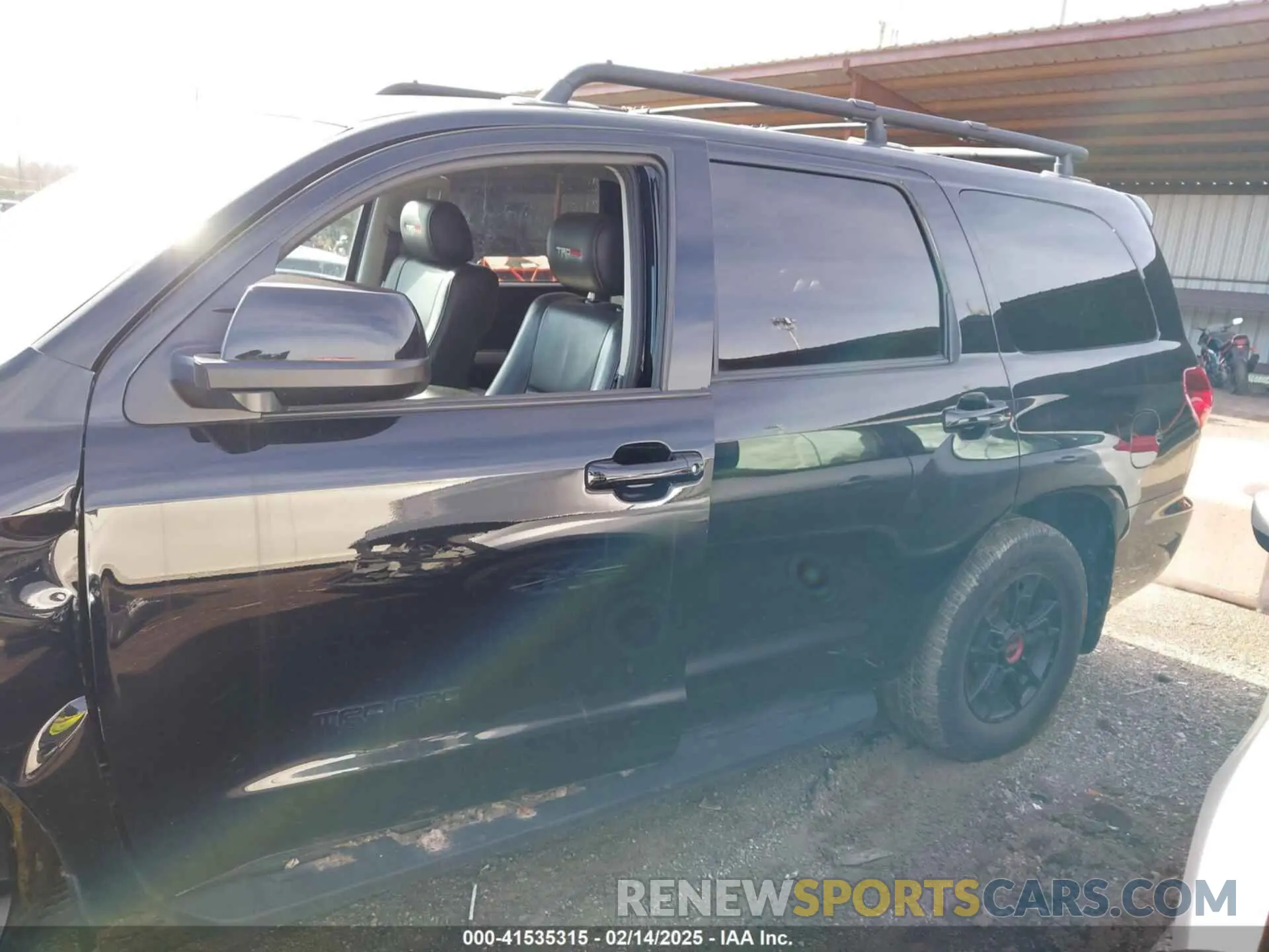 14 Photograph of a damaged car 5TDEY5B14NS187796 TOYOTA SEQUOIA 2022