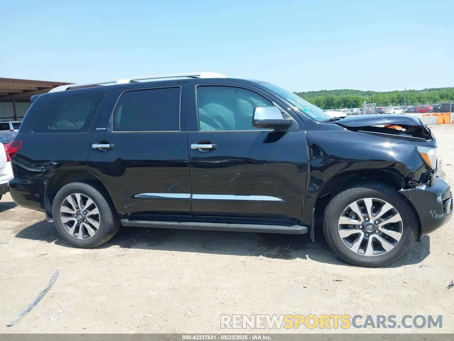 13 Photograph of a damaged car 5TDFY5B12NS189812 TOYOTA SEQUOIA 2022