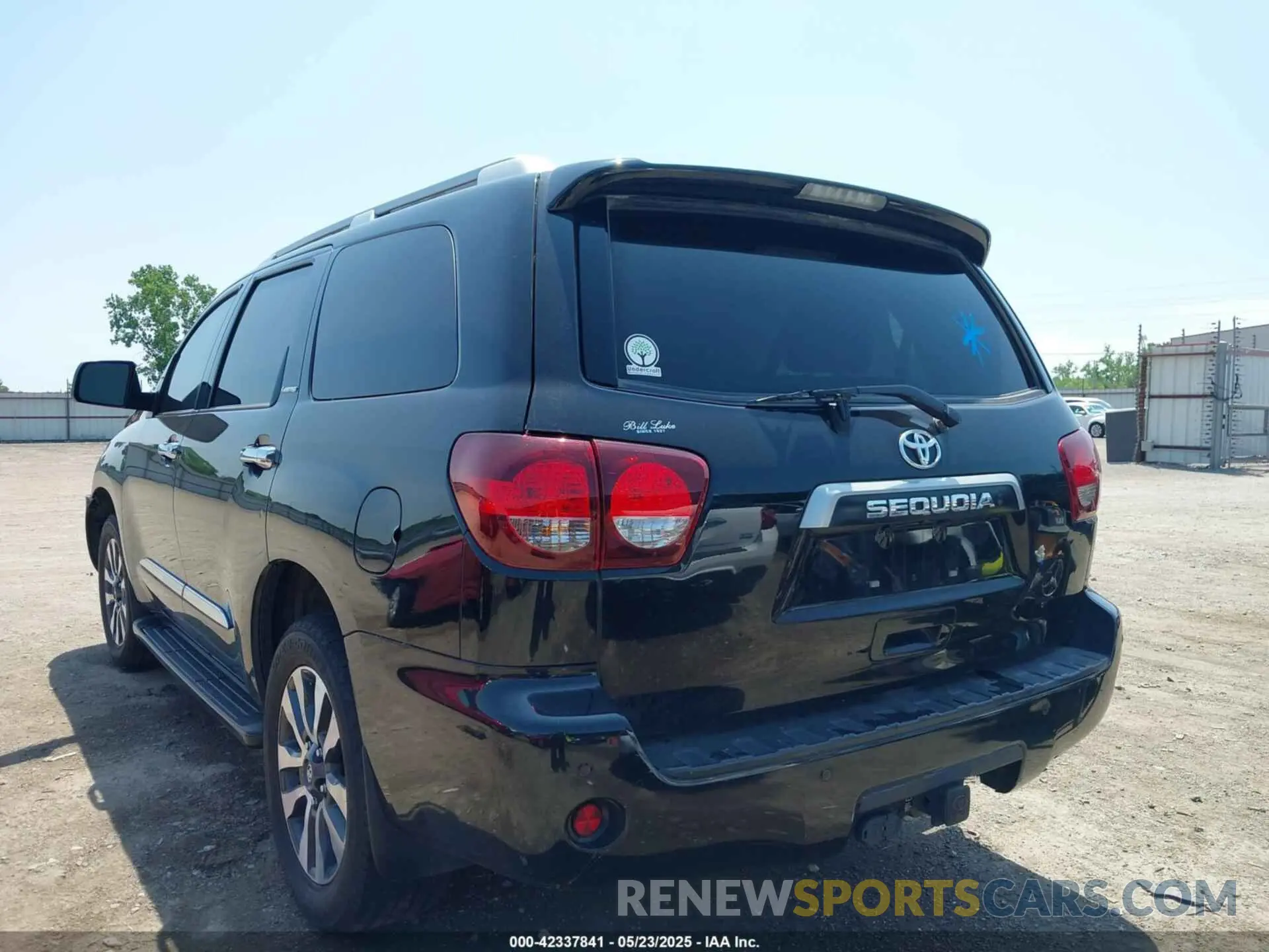 3 Photograph of a damaged car 5TDFY5B12NS189812 TOYOTA SEQUOIA 2022