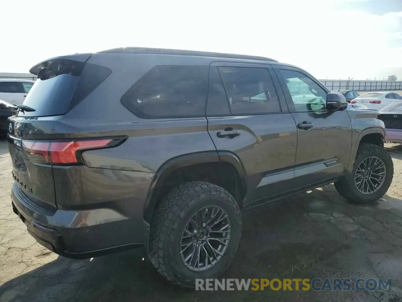 3 Фотография поврежденного автомобиля 7SVAAAAA3PX001066 TOYOTA SEQUOIA 2023